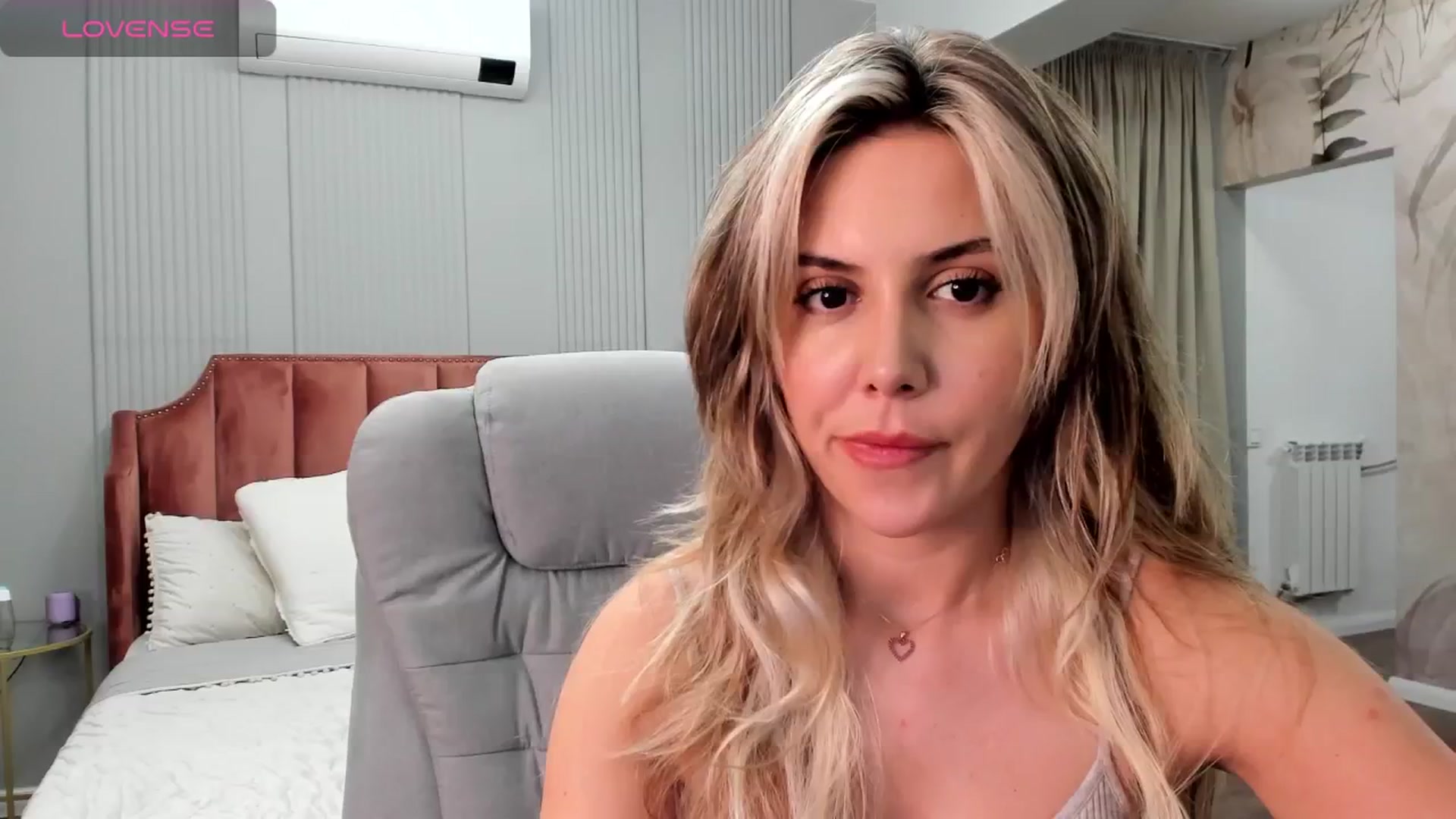 Gallery image thumbnail from NellieCutest's myfreecams stream on, 06/20/2024, 21:35 image 1 of 20