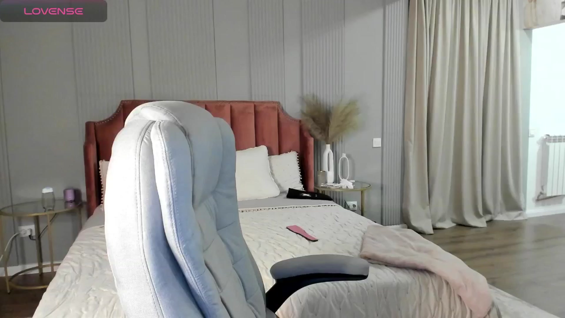 Gallery image thumbnail from NellieCutest's myfreecams stream on, 06/20/2024, 21:35 image 16 of 20