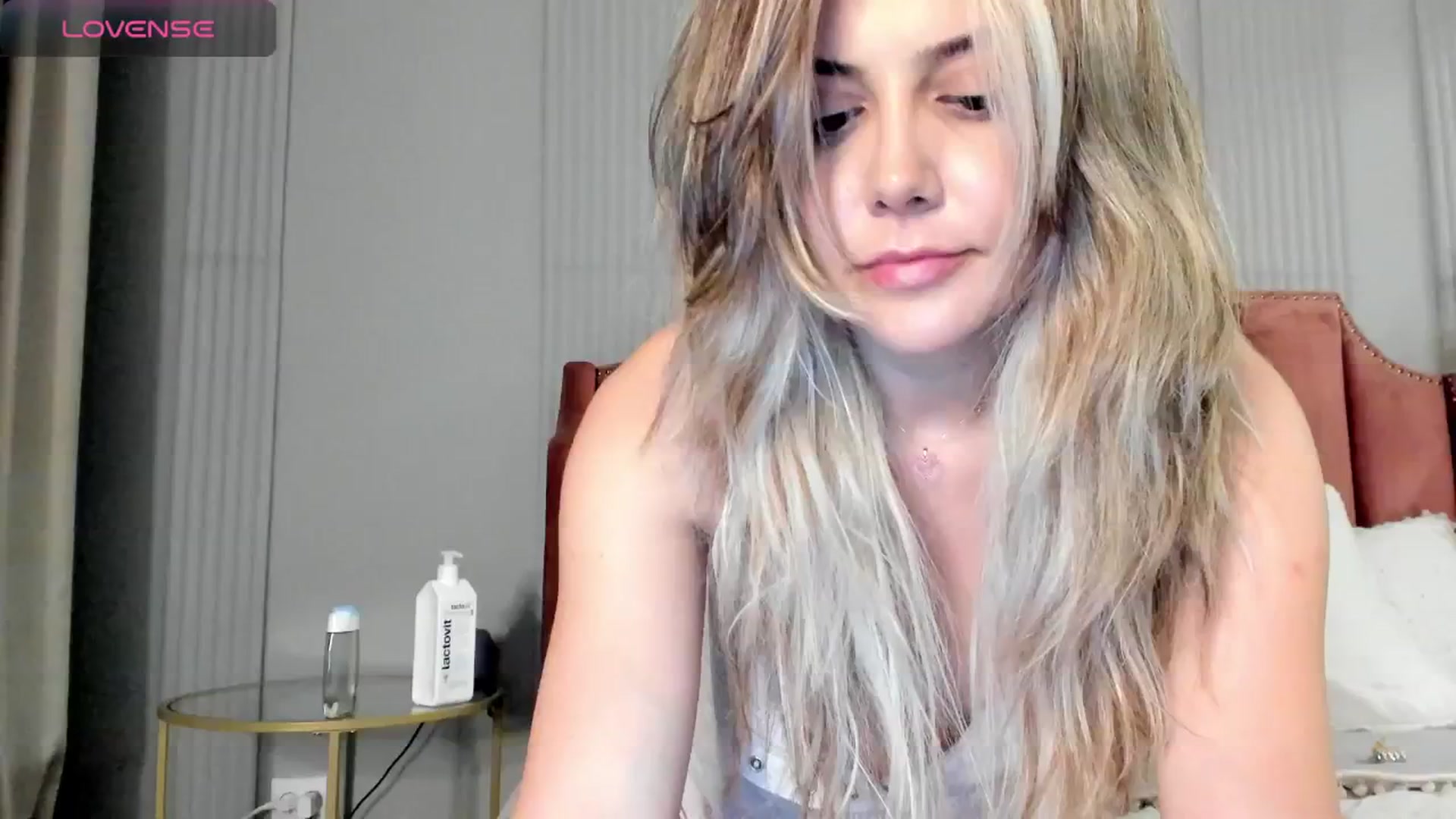 Gallery image thumbnail from NellieCutest's myfreecams stream on, 06/20/2024, 22:03 image 12 of 20
