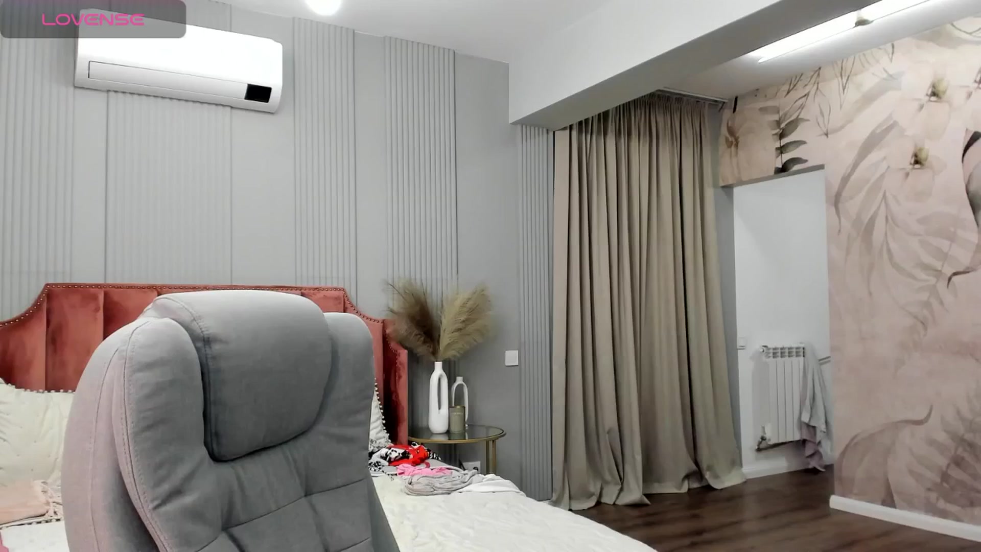 Gallery image thumbnail from NellieCutest's myfreecams stream on, 06/23/2024, 22:41 image 1 of 20