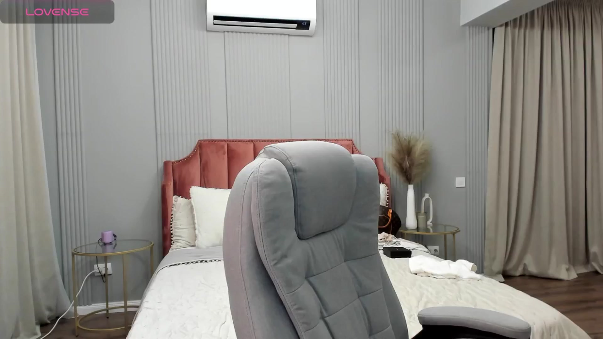 Gallery image thumbnail from NellieCutest's myfreecams stream on, 07/05/2024, 21:57 image 15 of 20