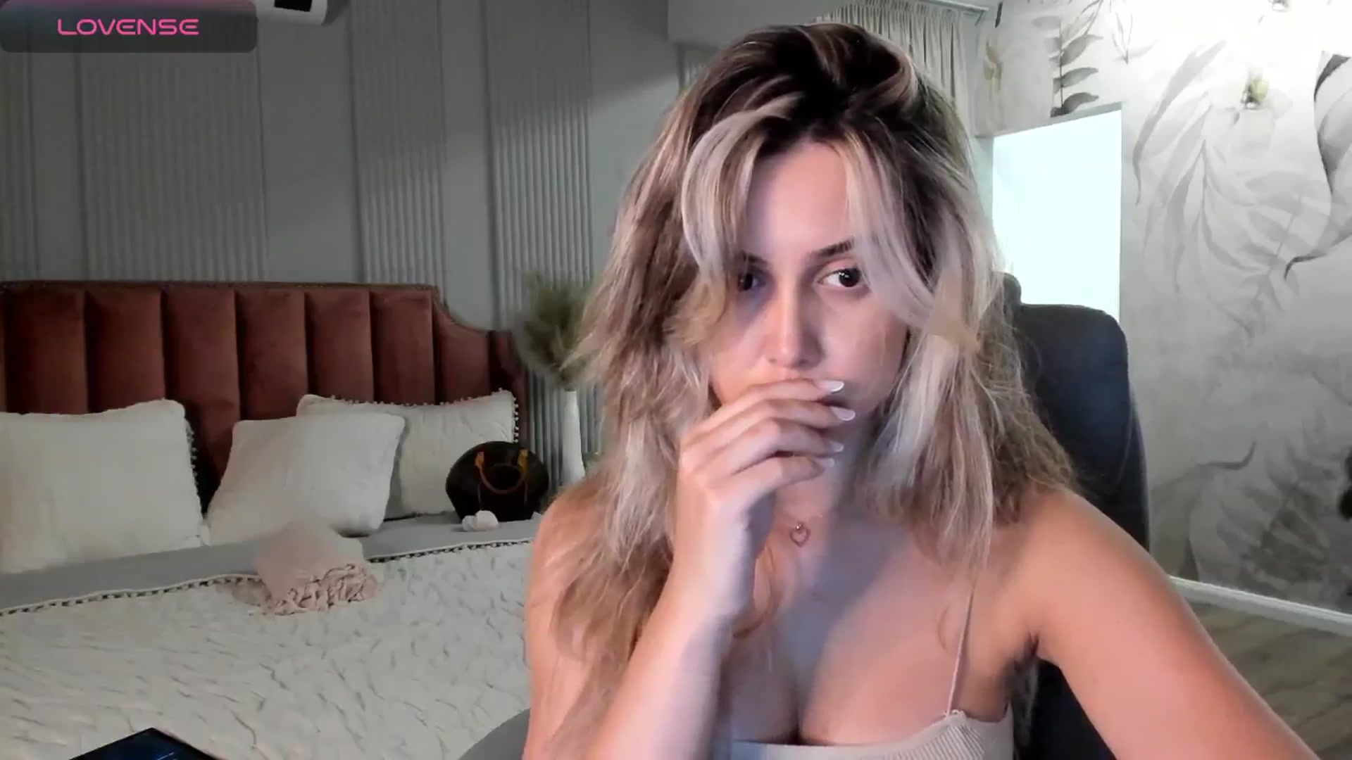 Gallery image thumbnail from NellieCutest's myfreecams stream on, 07/07/2024, 21:51 image 5 of 20