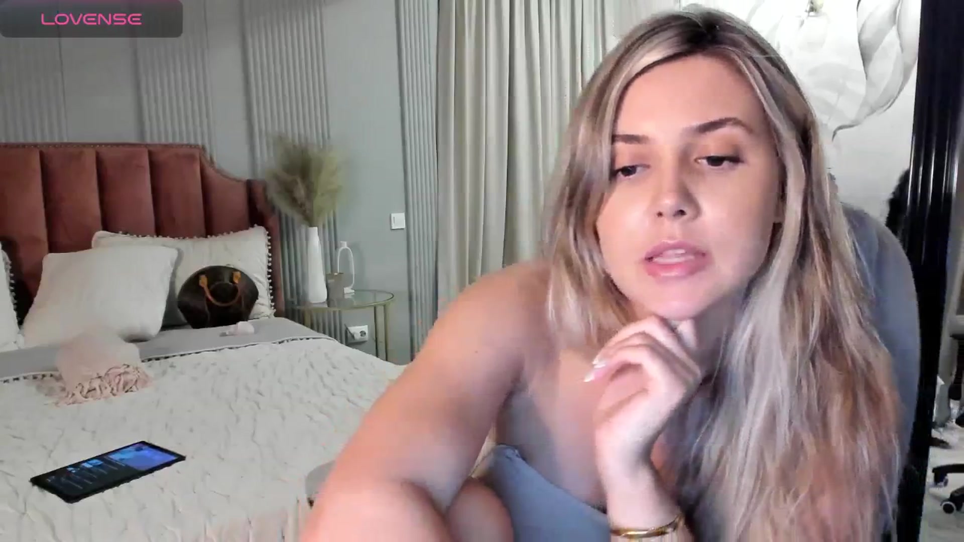 Gallery image thumbnail from NellieCutest's myfreecams stream on, 07/07/2024, 21:51 image 15 of 20