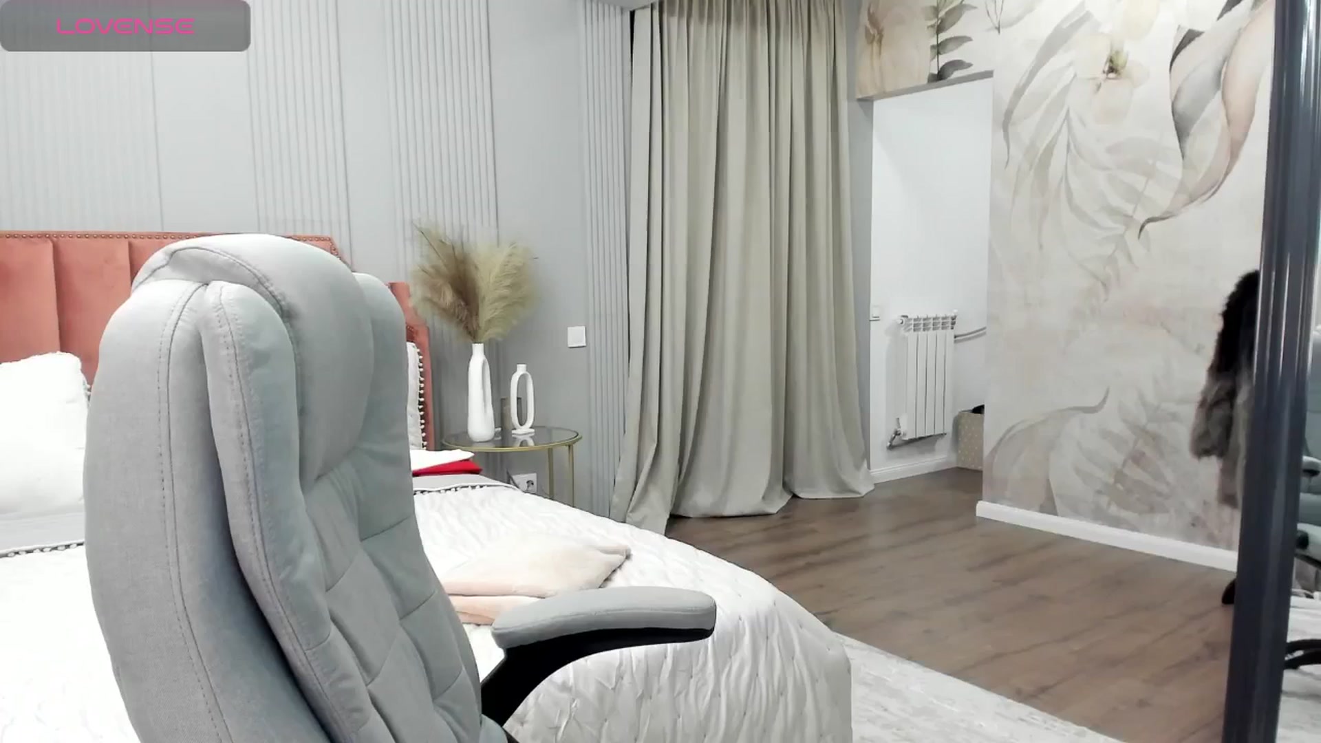 Gallery image thumbnail from NellieCutest's myfreecams stream on, 07/12/2024, 21:34 image 4 of 20