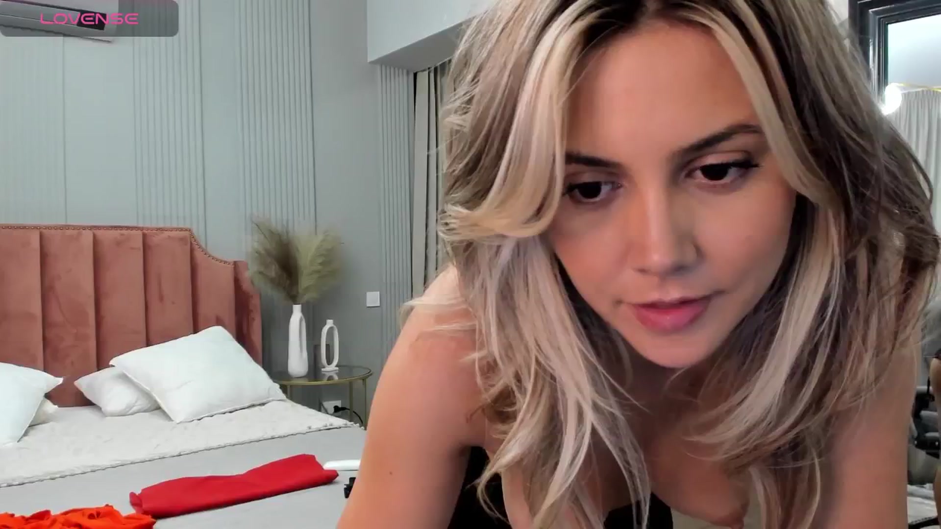 Gallery image thumbnail from NellieCutest's myfreecams stream on, 07/13/2024, 22:44 image 13 of 20