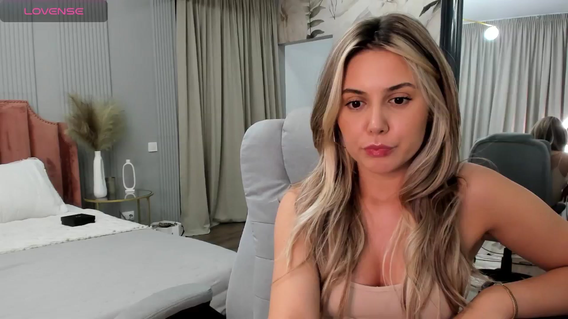 Gallery image thumbnail from NellieCutest's myfreecams stream on, 07/18/2024, 20:54 image 6 of 20