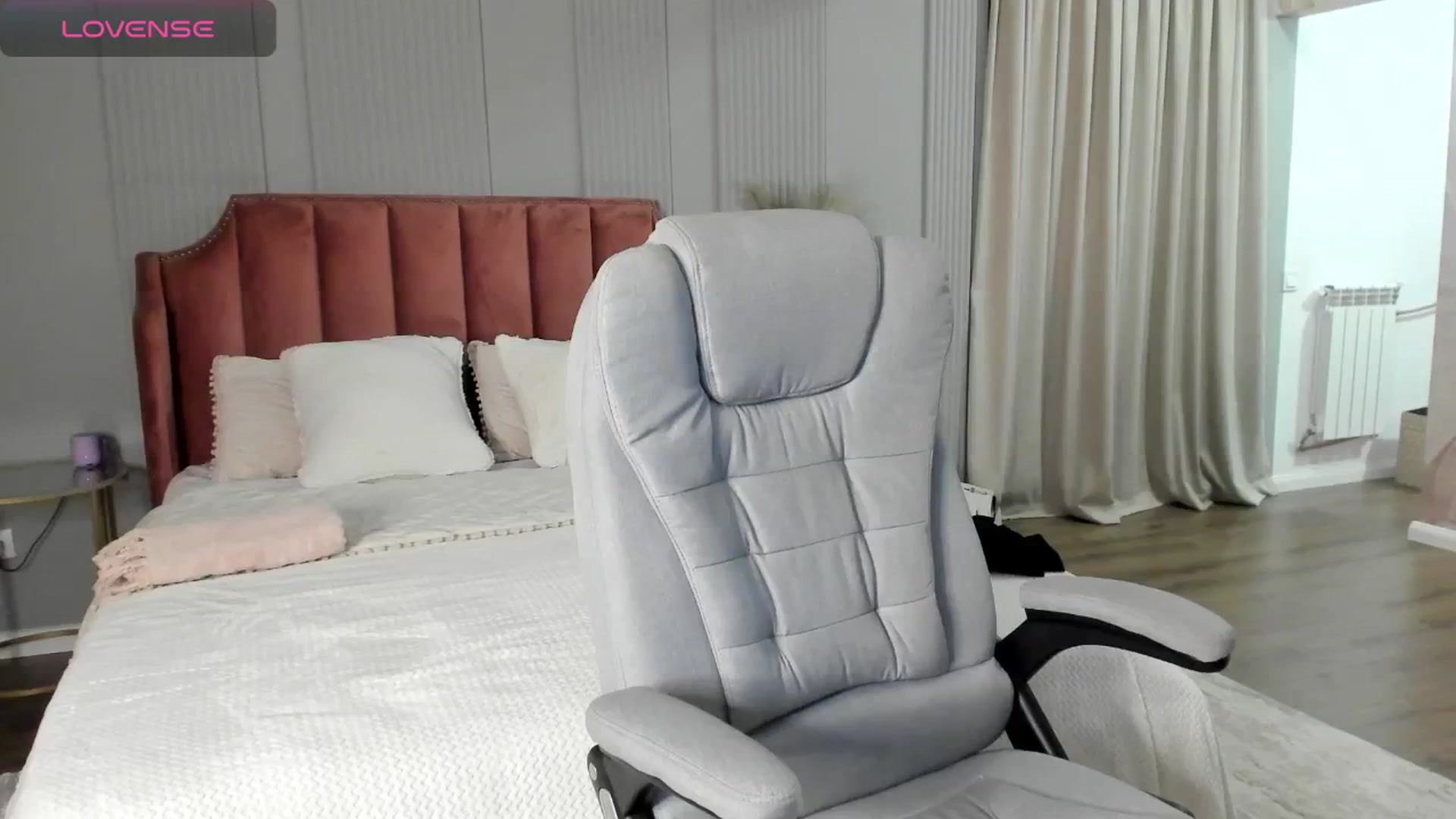 Gallery image thumbnail from NellieCutest's myfreecams stream on, 07/27/2024, 21:16 image 17 of 20