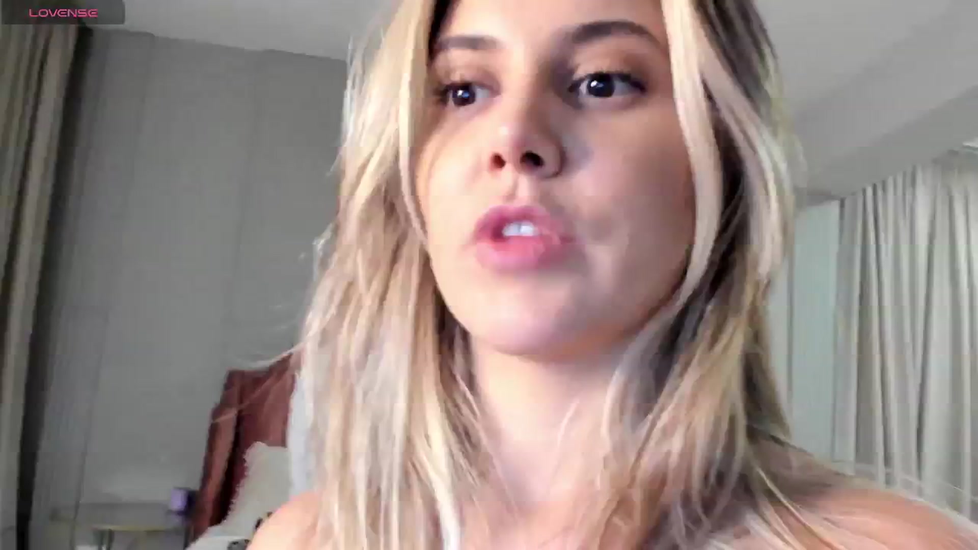 Gallery image thumbnail from NellieCutest's myfreecams stream on, 08/17/2024, 22:30 image 13 of 20