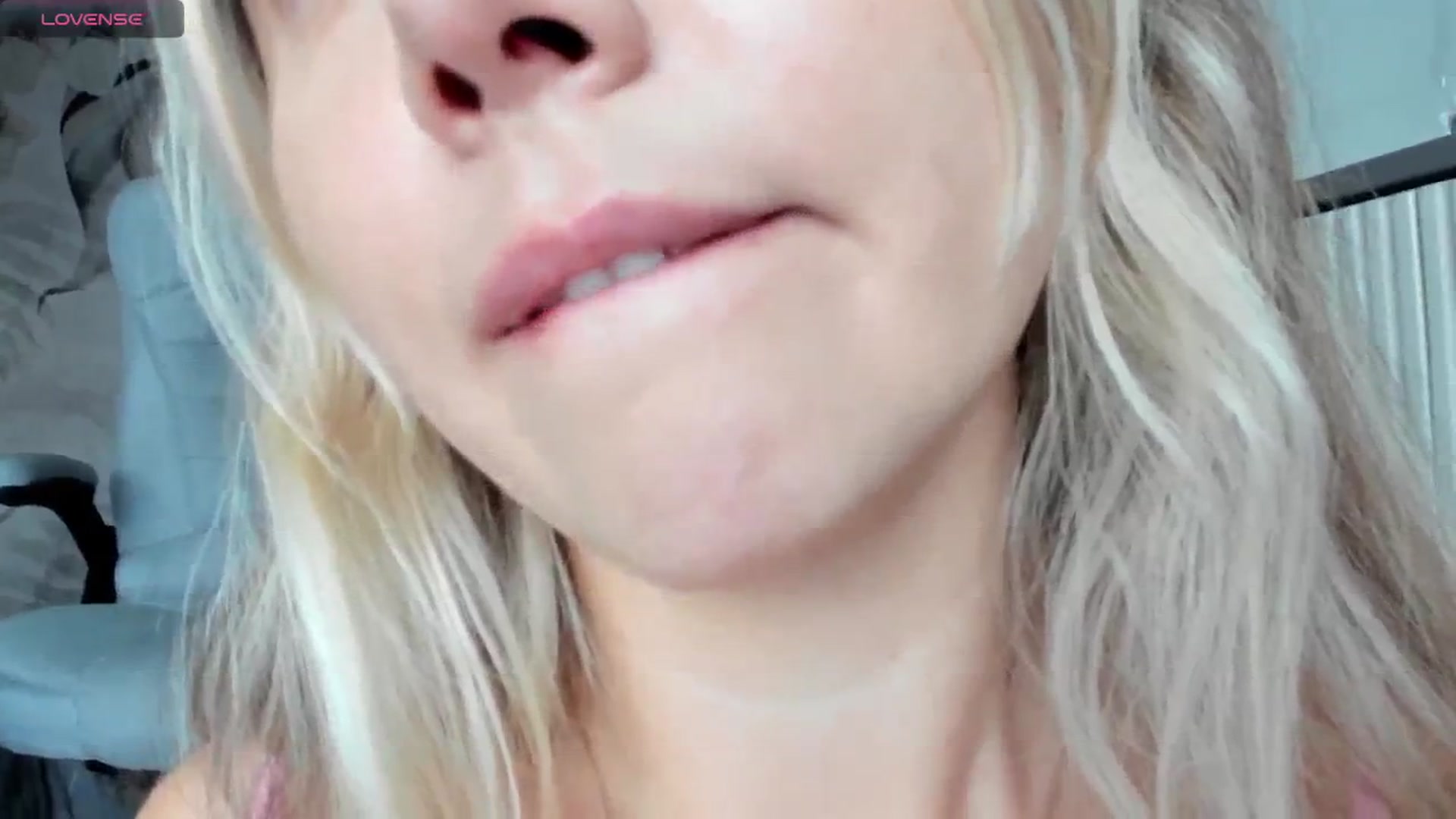 Gallery image thumbnail from NellieCutest's myfreecams stream on, 08/18/2024, 16:23 image 19 of 20
