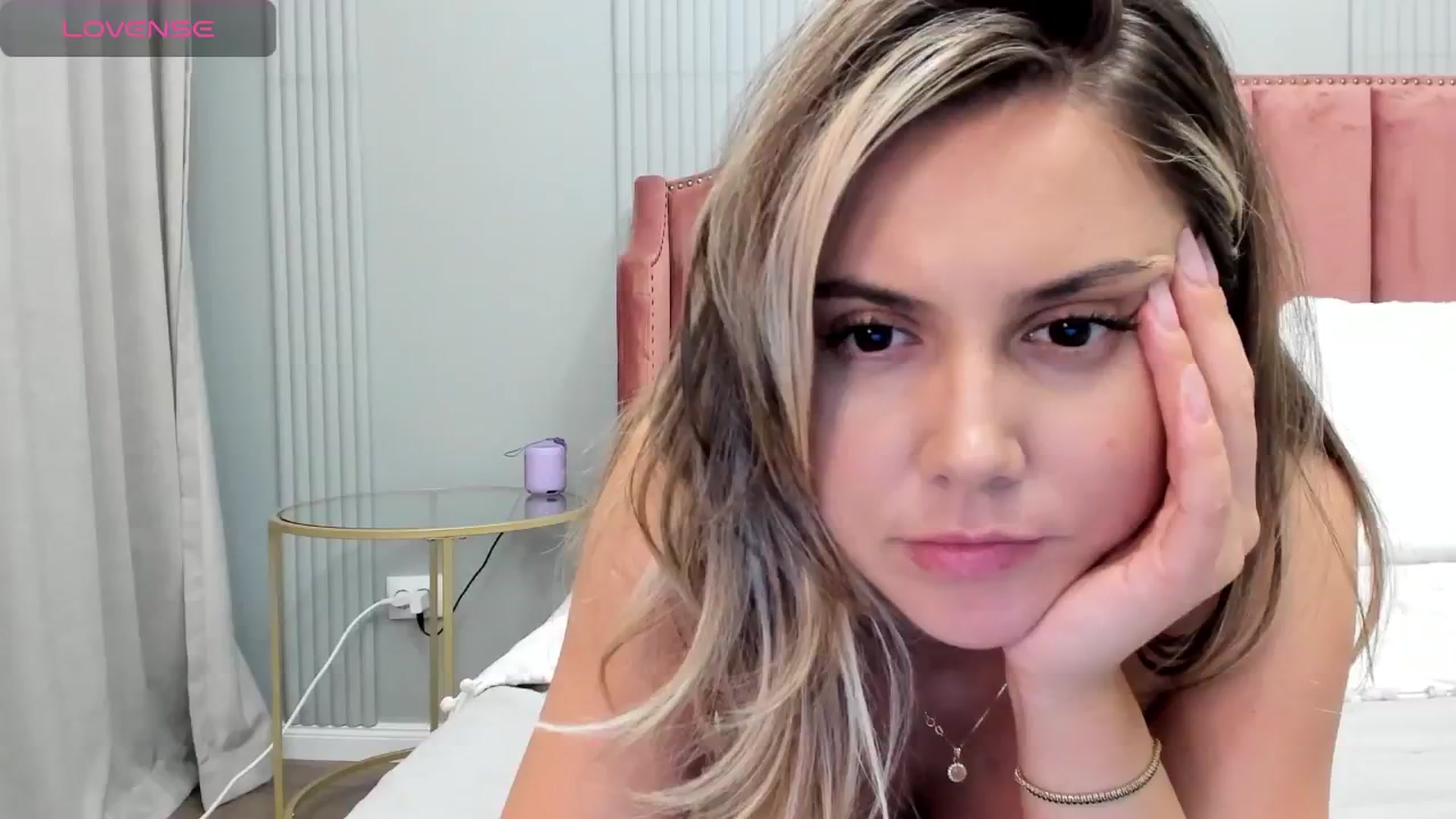 Gallery image thumbnail from NellieCutest's myfreecams stream on, 08/24/2024, 23:05 image 11 of 20