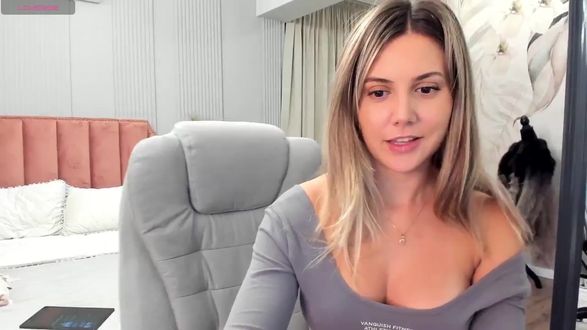 Gallery image thumbnail from NellieCutest's myfreecams stream on, 09/19/2024, 22:32 image 13 of 20