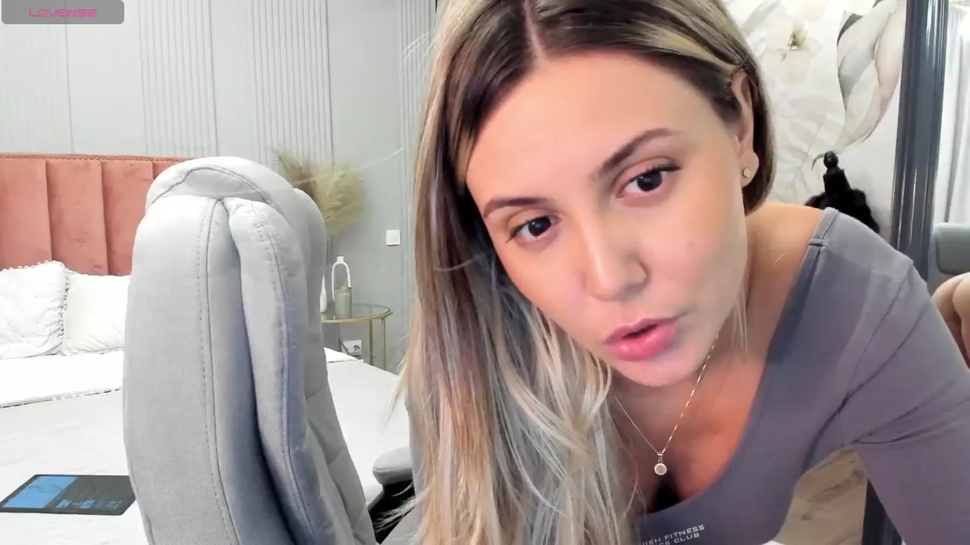 Gallery image thumbnail from NellieCutest's myfreecams stream on, 09/19/2024, 22:32 image 8 of 20