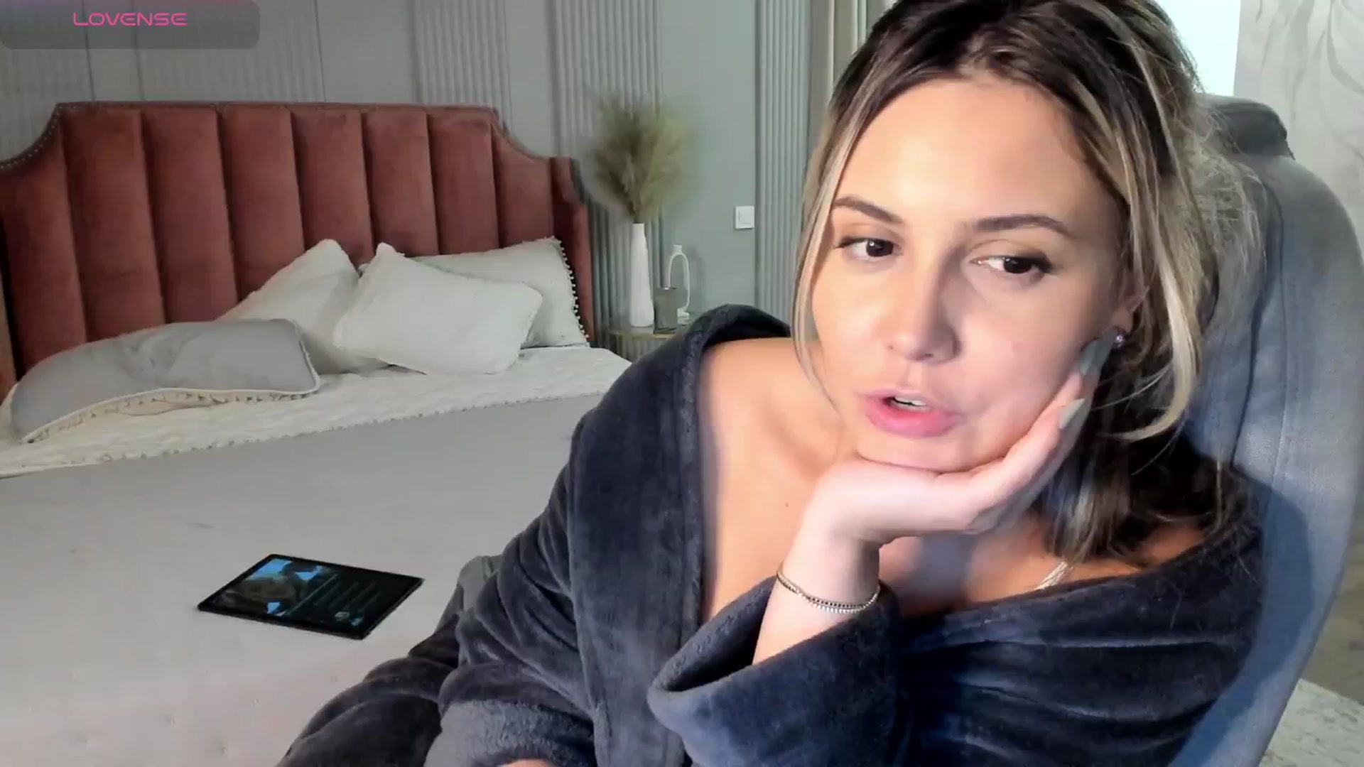 Gallery image thumbnail from NellieCutest's myfreecams stream on, 09/28/2024, 22:57 image 19 of 20
