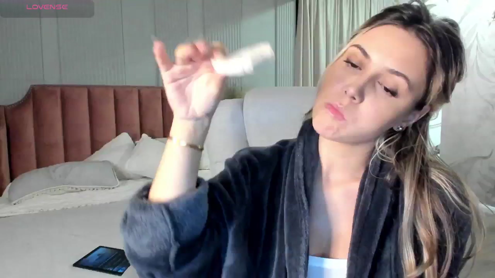 Gallery image thumbnail from NellieCutest's myfreecams stream on, 09/28/2024, 22:57 image 7 of 20