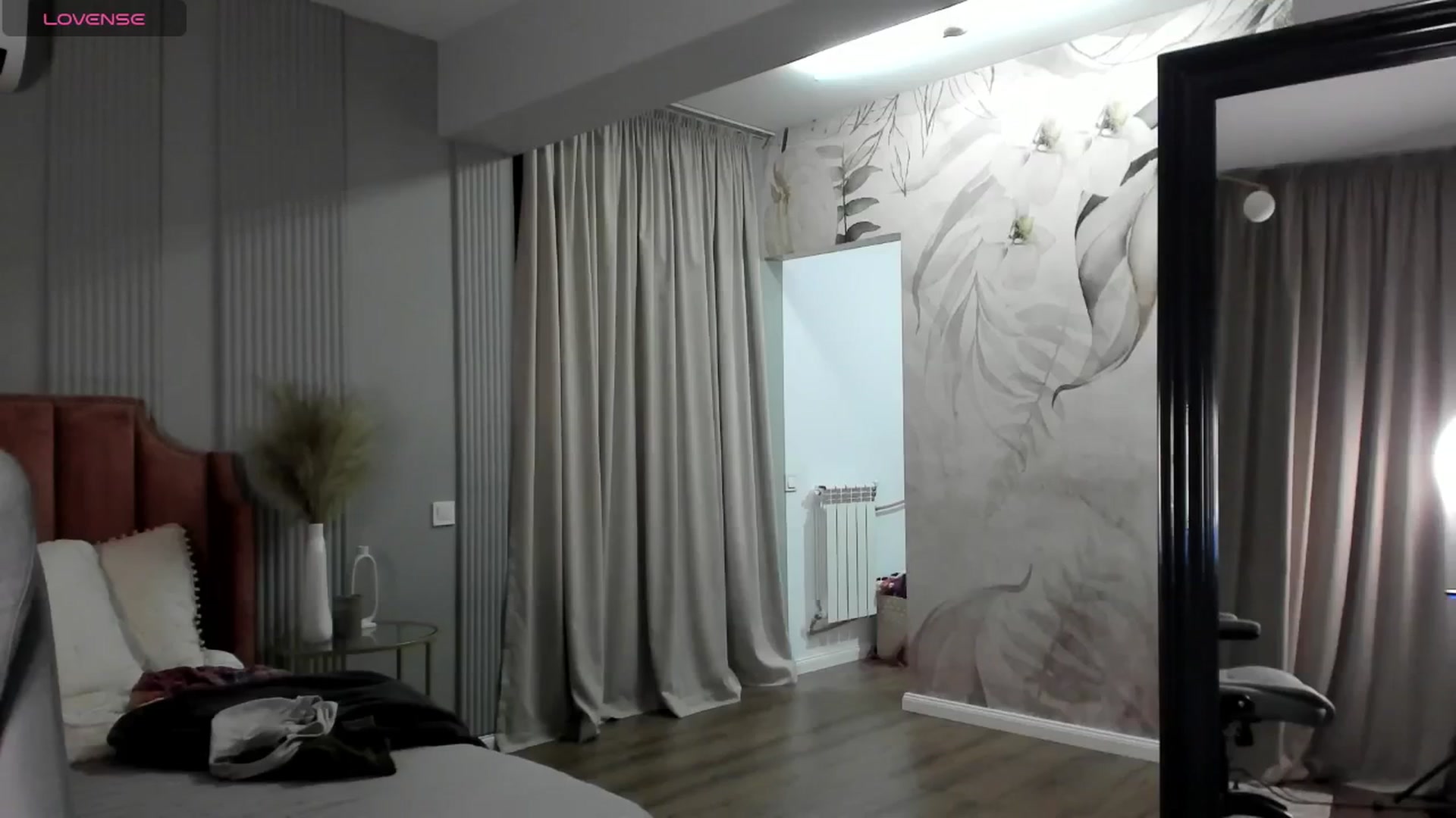 Gallery image thumbnail from NellieCutest's myfreecams stream on, 09/29/2024, 21:43 image 13 of 20