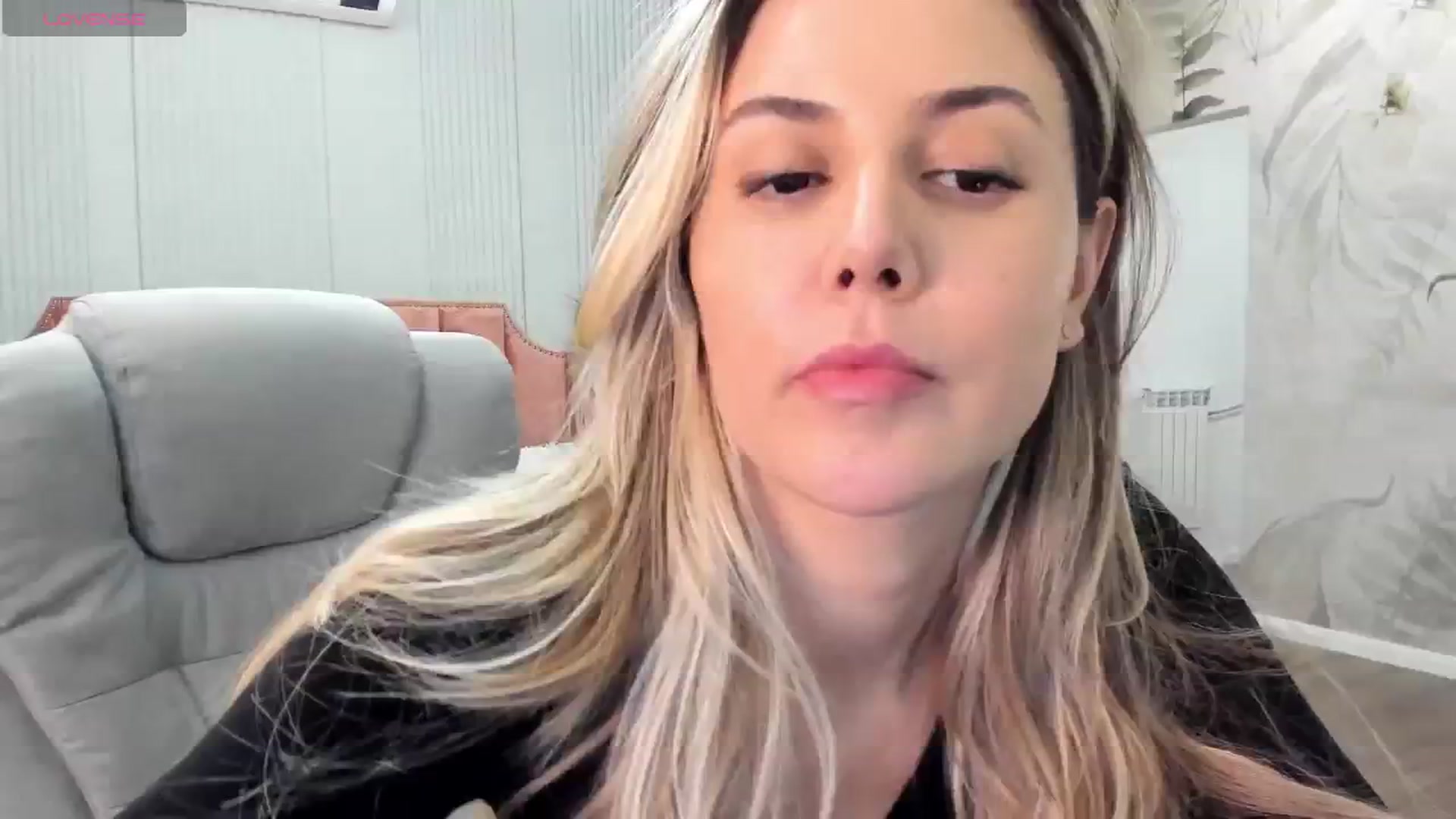 Gallery image thumbnail from NellieCutest's myfreecams stream on, 10/18/2024, 20:40 image 13 of 20