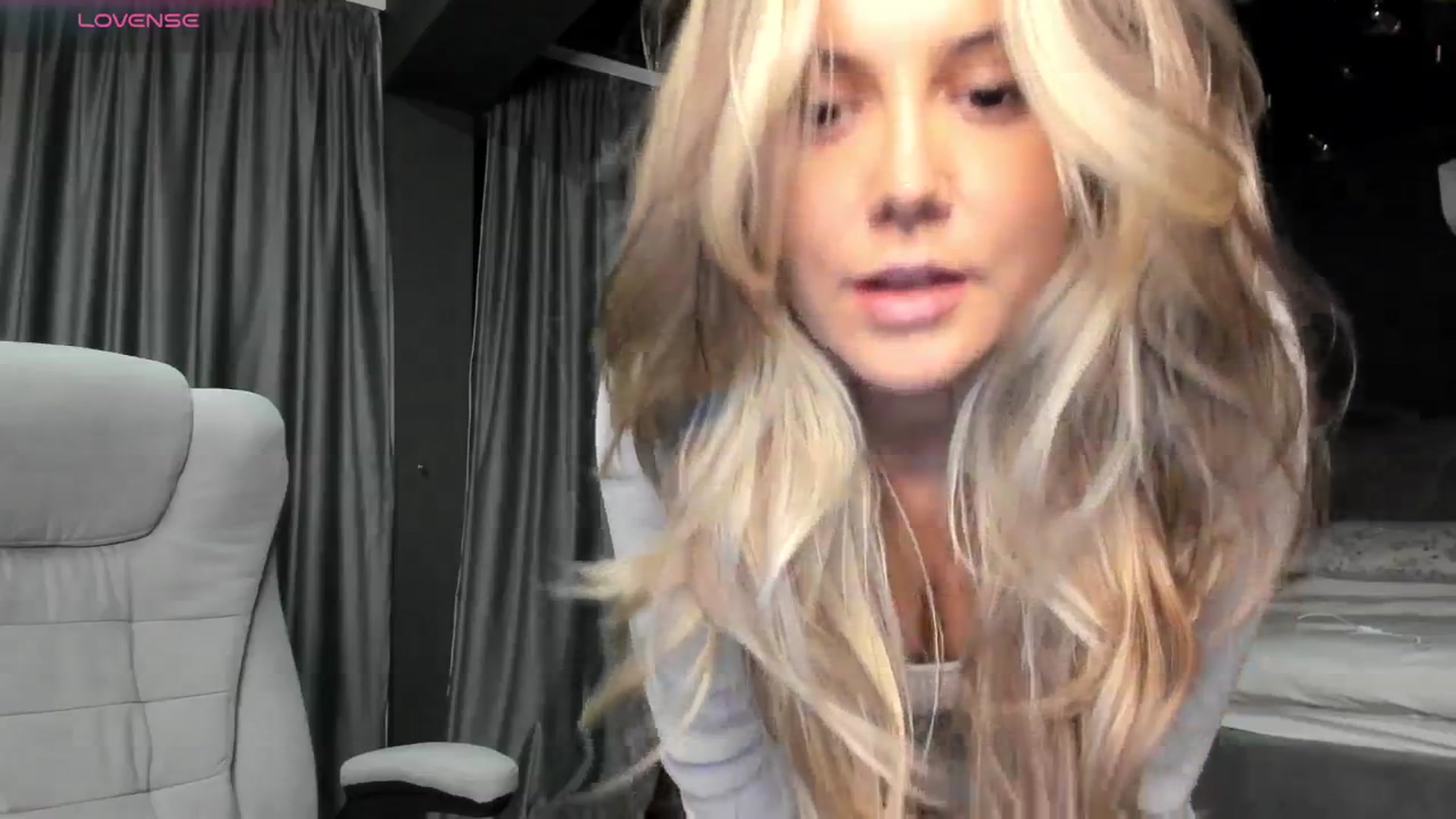 Gallery image thumbnail from NellieCutest's myfreecams stream on, 10/24/2024, 19:47 image 7 of 20