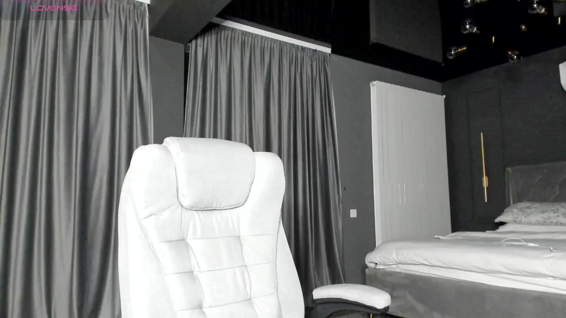 Gallery image thumbnail from NellieCutest's myfreecams stream on, 10/24/2024, 19:47 image 3 of 20