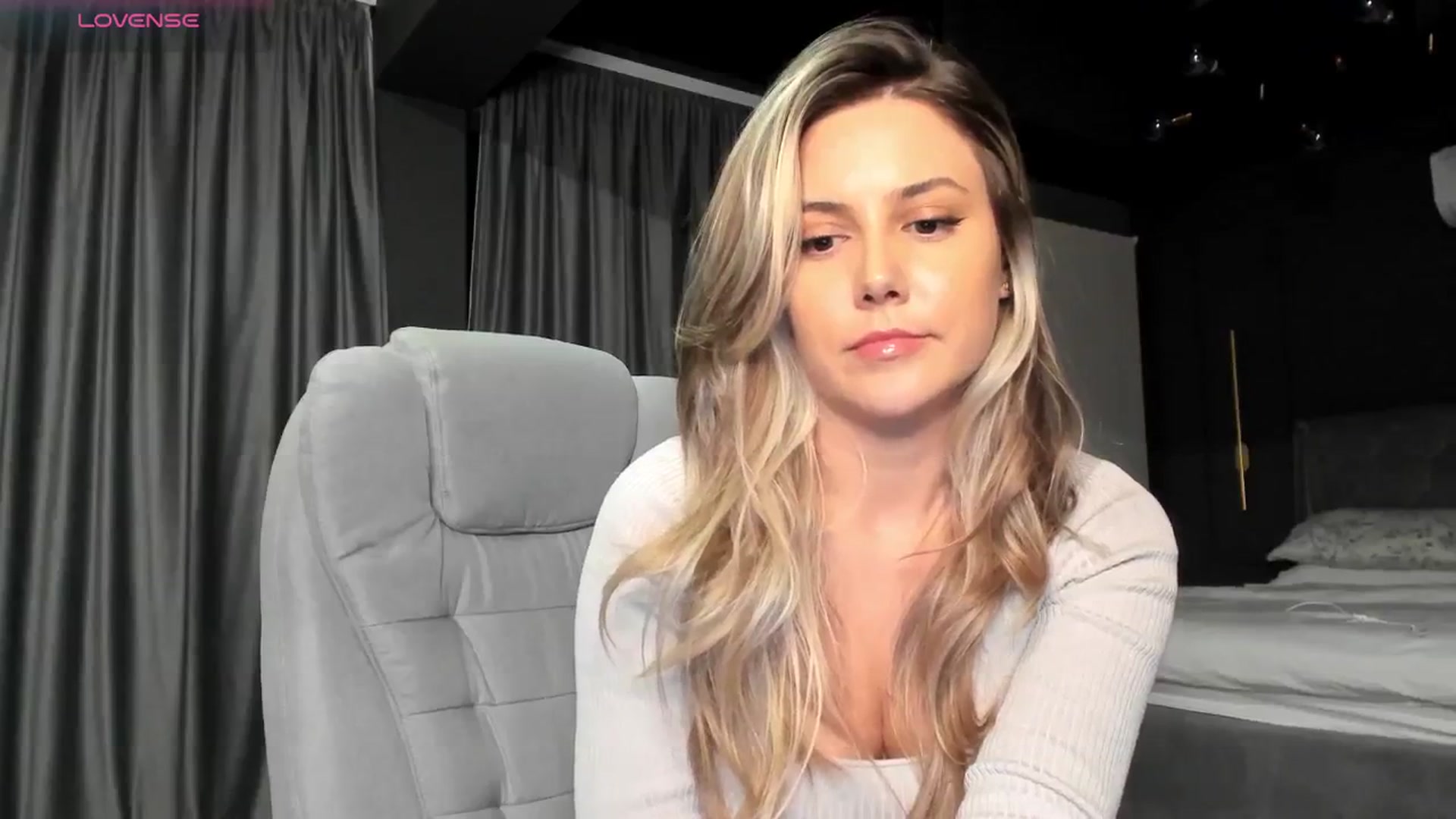 Gallery image thumbnail from NellieCutest's myfreecams stream on, 10/24/2024, 19:47 image 14 of 20