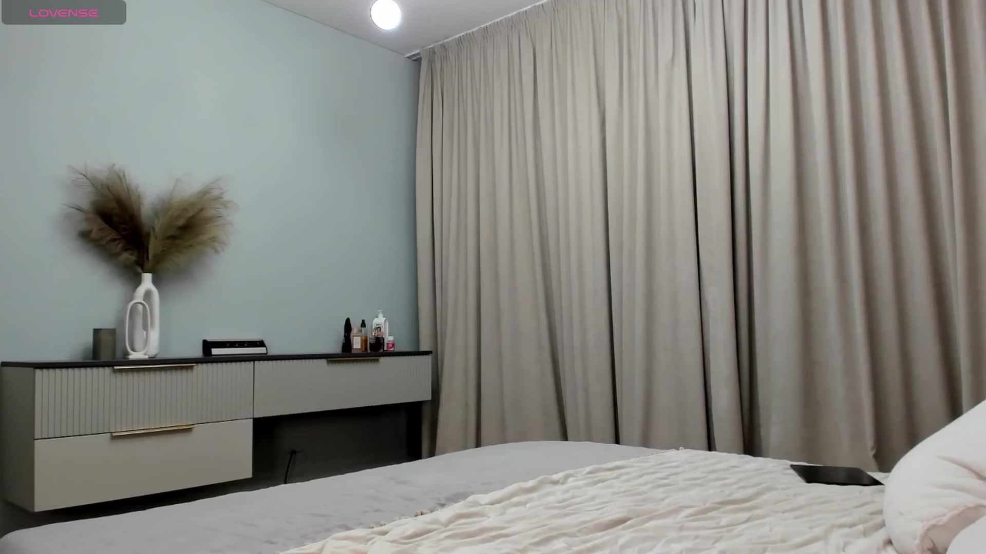 Gallery image thumbnail from NellieCutest's myfreecams stream on, 10/25/2024, 23:38 image 12 of 20