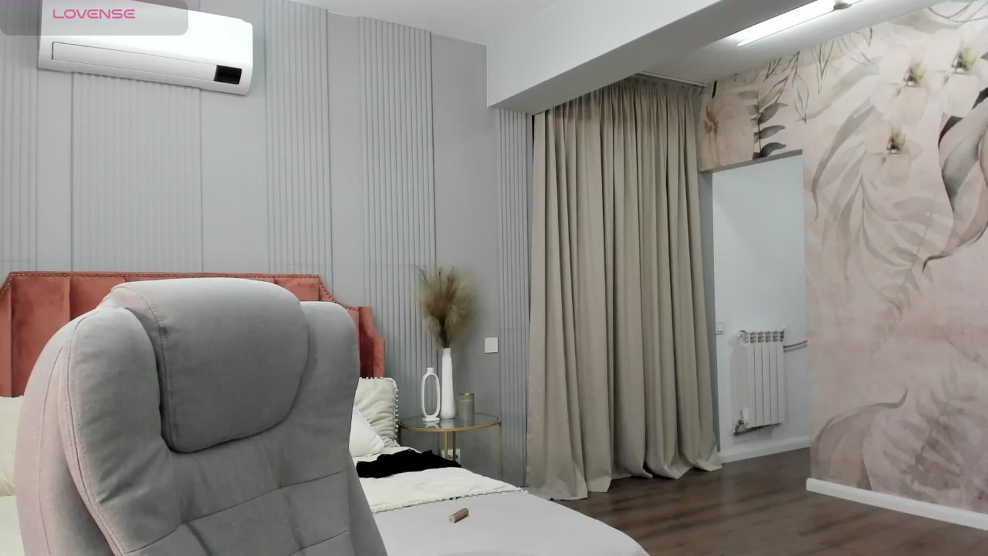 Gallery image thumbnail from NellieCutest's myfreecams stream on, 10/27/2024, 23:35 image 1 of 20