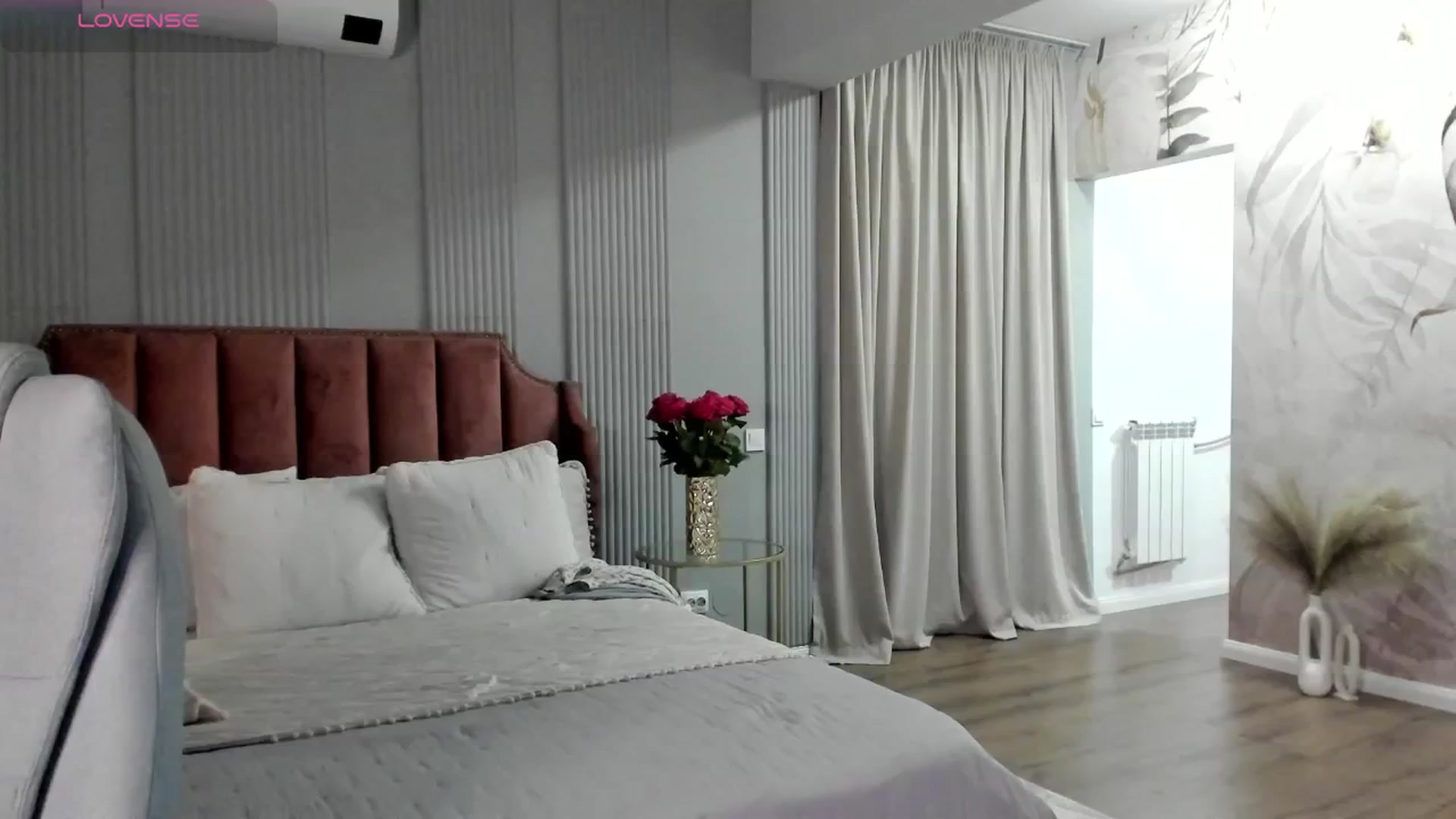 Gallery image thumbnail from NellieCutest's myfreecams stream on, 11/02/2024, 23:12 image 4 of 20