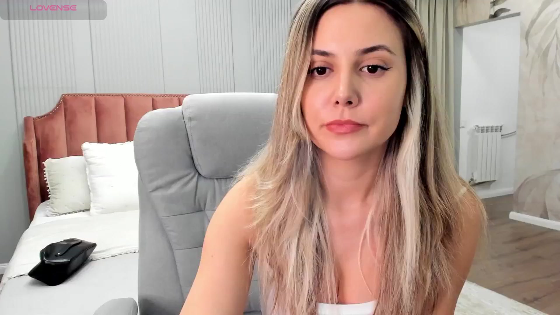 Gallery image thumbnail from NellieCutest's myfreecams stream on, 11/10/2024, 21:09 image 8 of 20