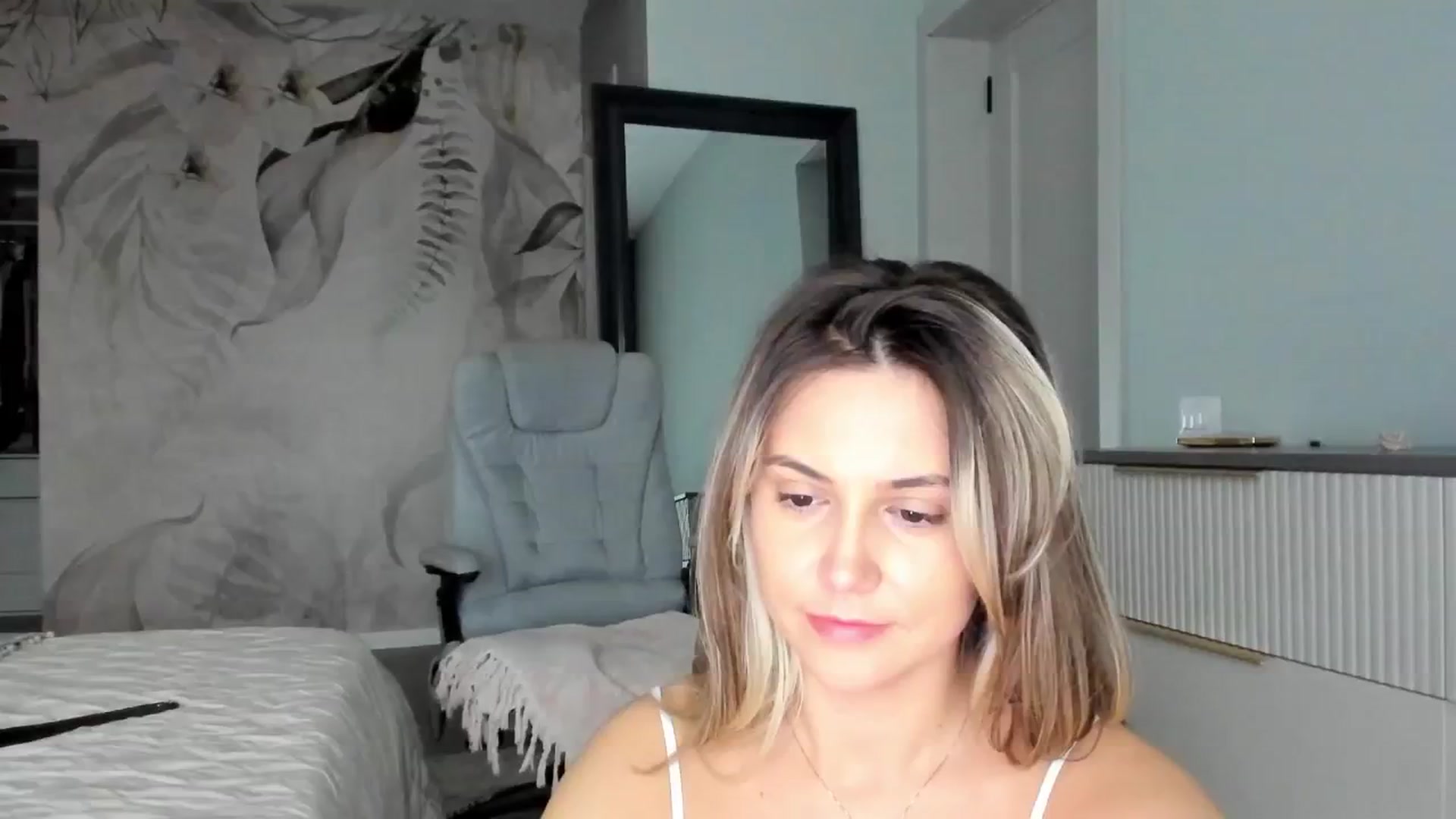Gallery image thumbnail from NellieCutest's myfreecams stream on, 11/30/2024, 11:42 image 16 of 20