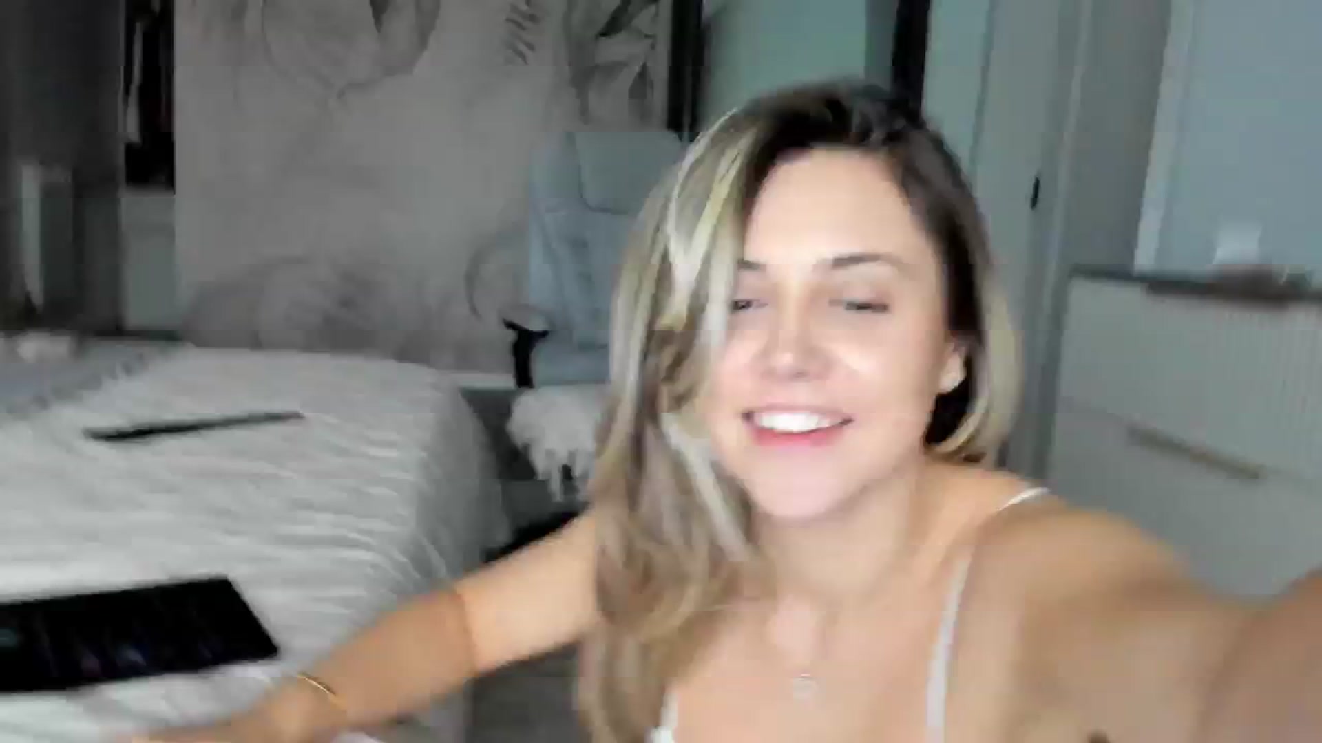 Gallery image thumbnail from NellieCutest's myfreecams stream on, 11/30/2024, 11:42 image 17 of 20