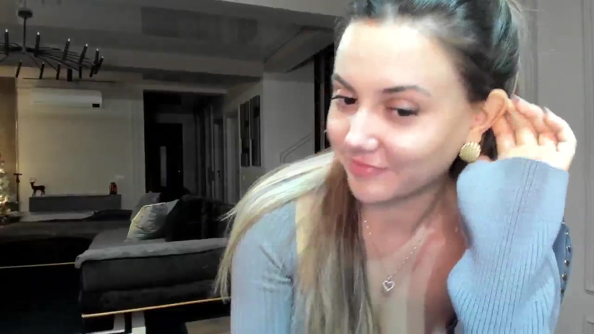 Gallery image thumbnail from NellieCutest's myfreecams stream on, 12/29/2024, 19:22 image 16 of 20