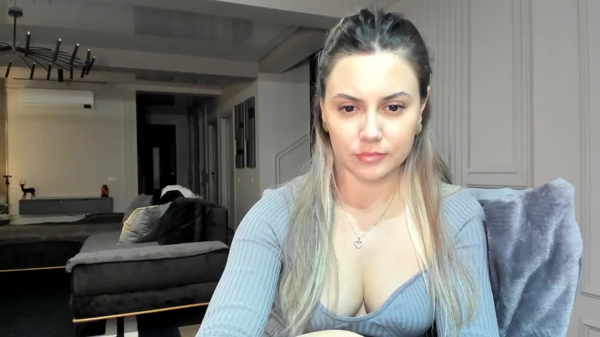 Gallery image thumbnail from NellieCutest's myfreecams stream on, 12/29/2024, 19:22 image 15 of 20