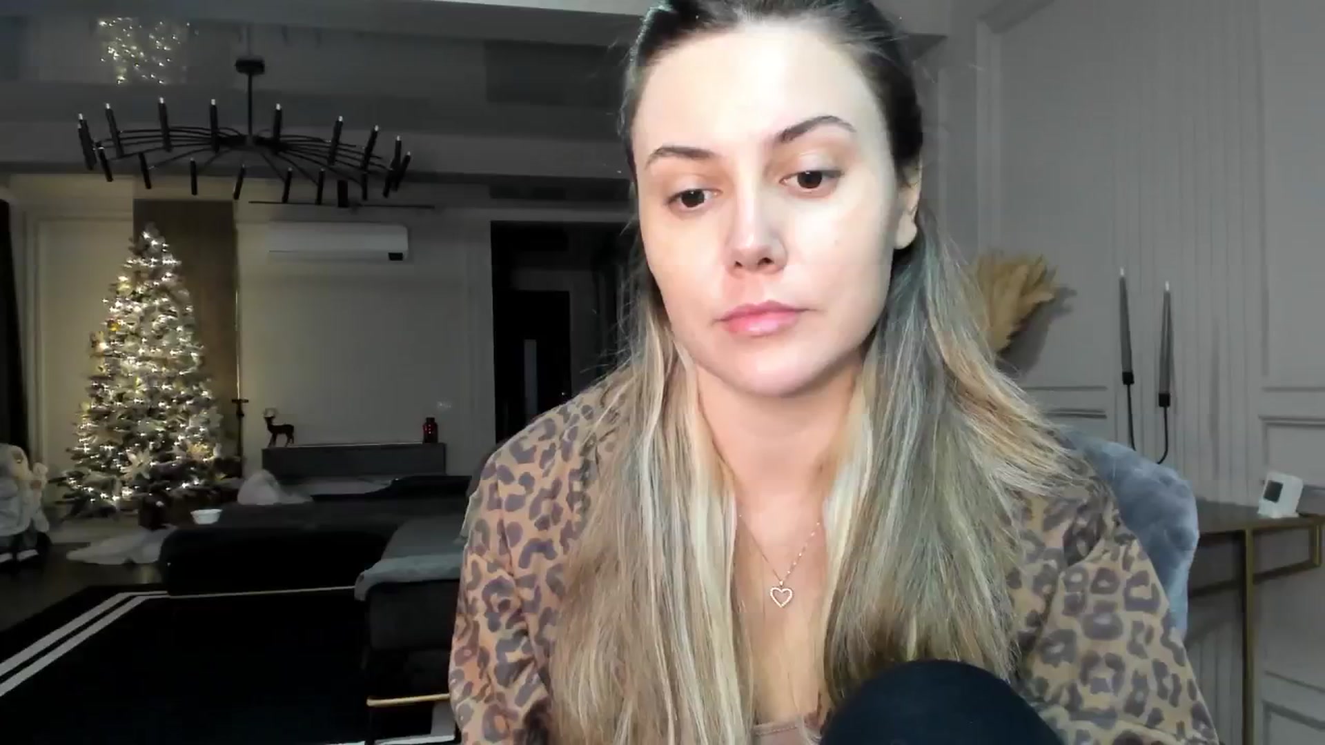 Gallery image thumbnail from NellieCutest's myfreecams stream on, 12/29/2024, 19:22 image 1 of 20