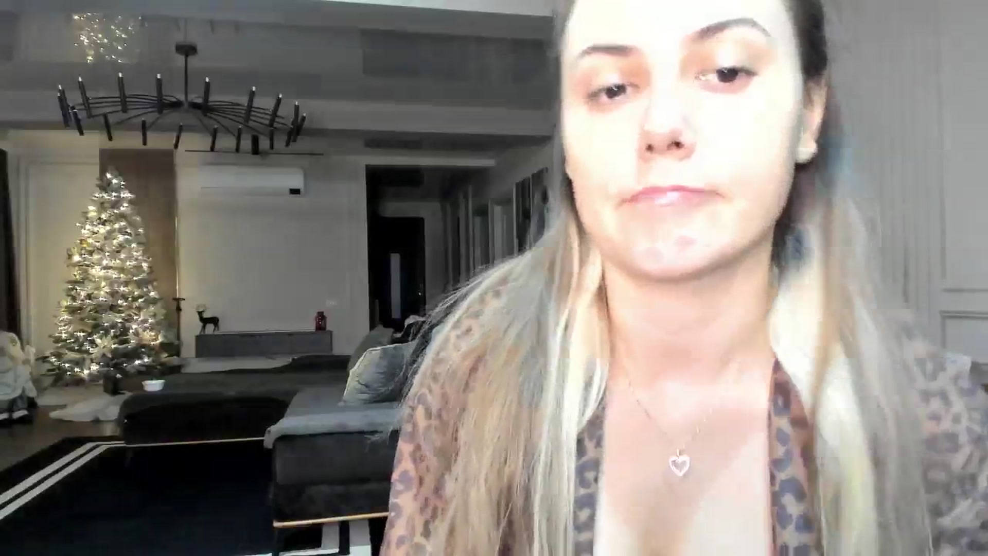 Gallery image thumbnail from NellieCutest's myfreecams stream on, 12/29/2024, 19:22 image 2 of 20