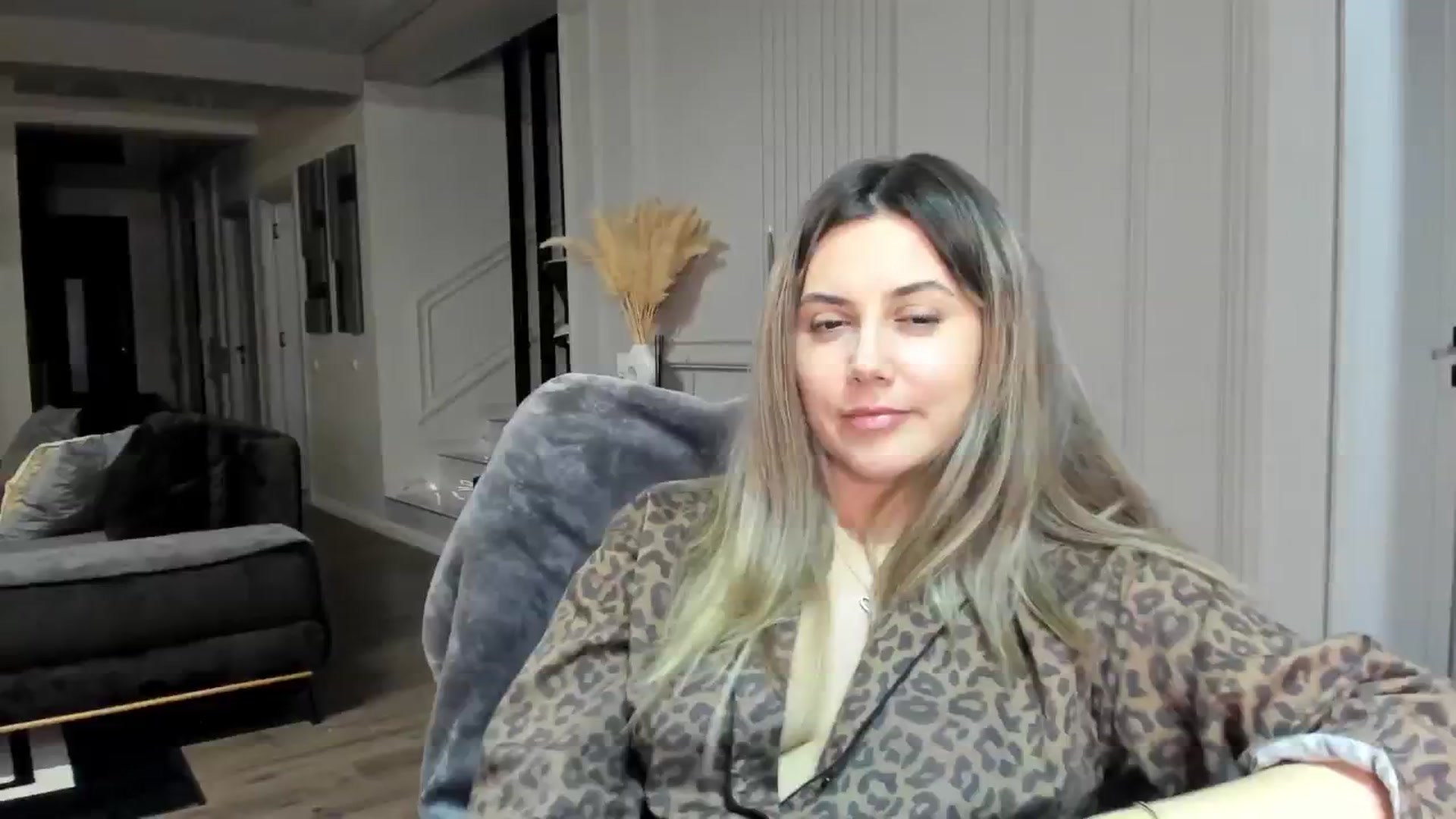 Gallery image thumbnail from NellieCutest's myfreecams stream on, 12/29/2024, 20:16 image 19 of 20