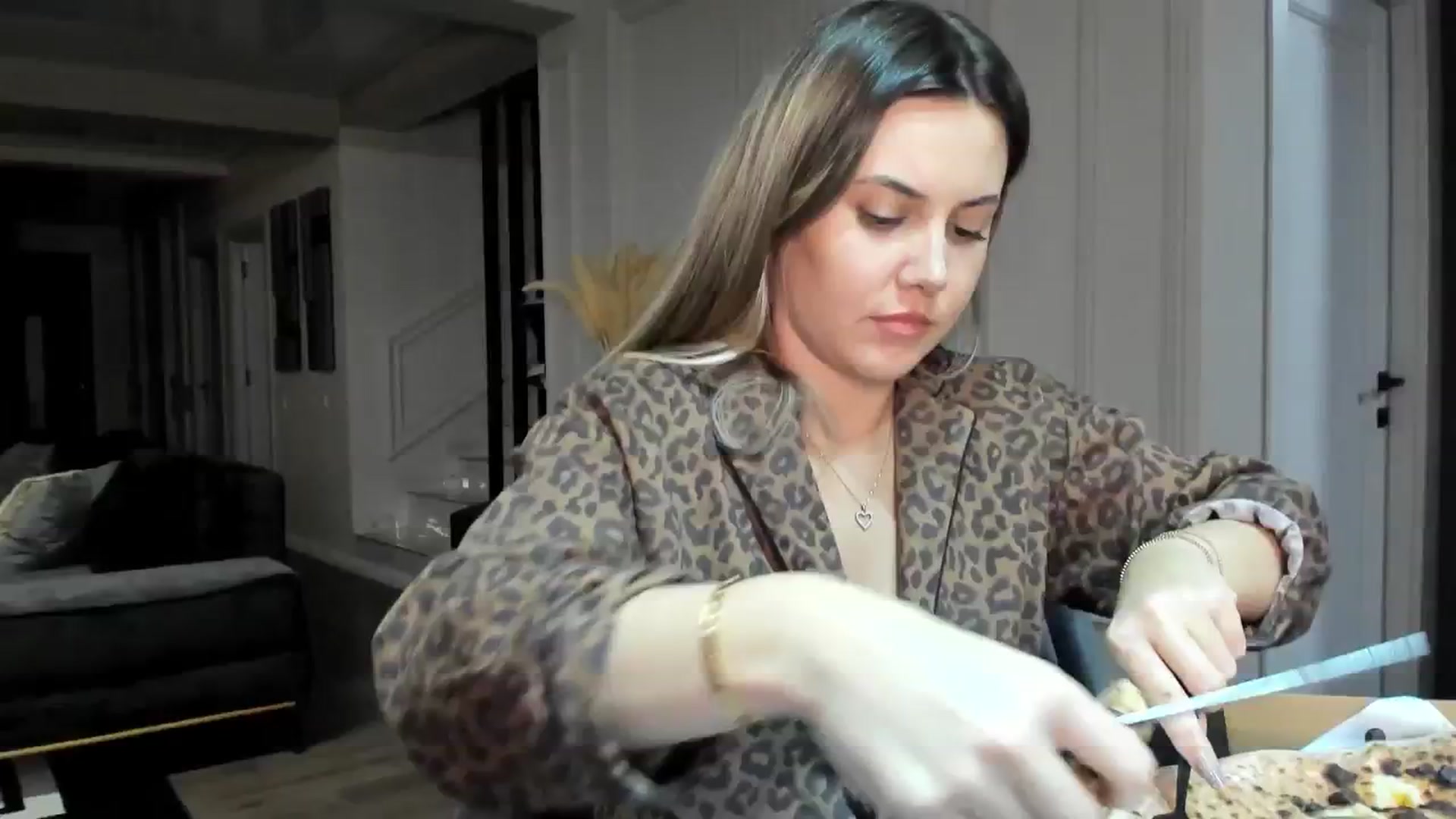 Gallery image thumbnail from NellieCutest's myfreecams stream on, 12/29/2024, 20:16 image 2 of 20