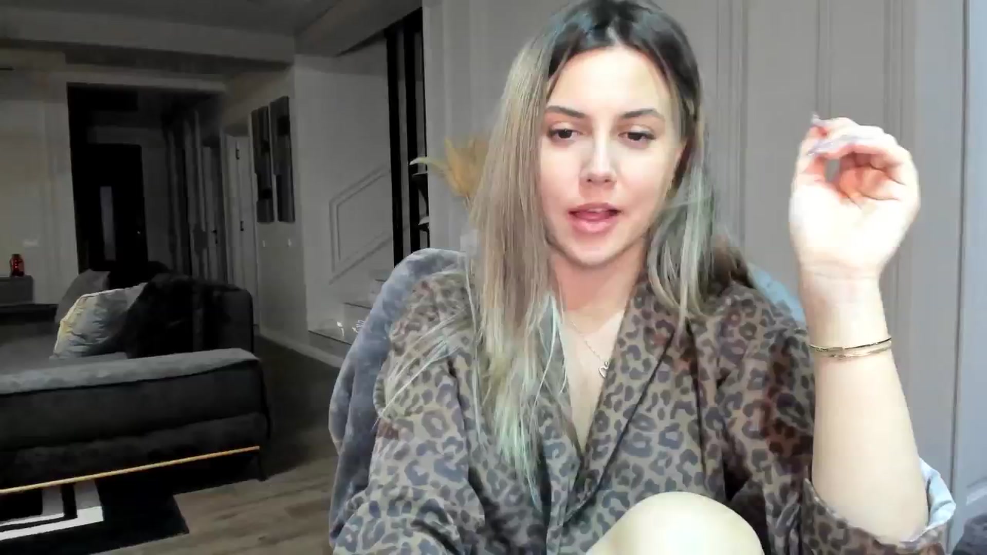 Gallery image thumbnail from NellieCutest's myfreecams stream on, 12/29/2024, 20:16 image 14 of 20