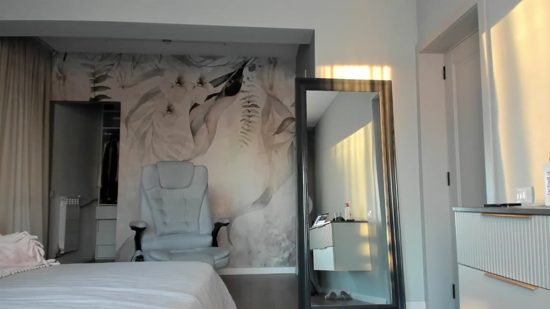 Gallery image thumbnail from NellieCutest's myfreecams stream on, 01/11/2025, 14:23 image 20 of 20