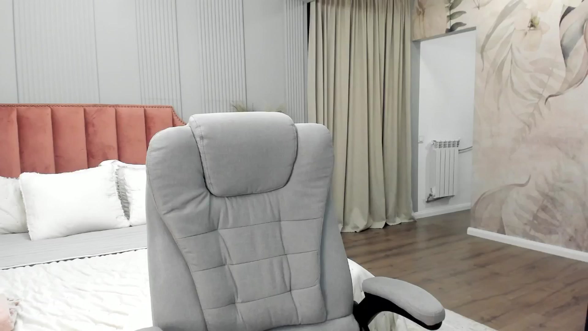 Gallery image thumbnail from NellieCutest's myfreecams stream on, 02/06/2025, 22:26 image 17 of 20