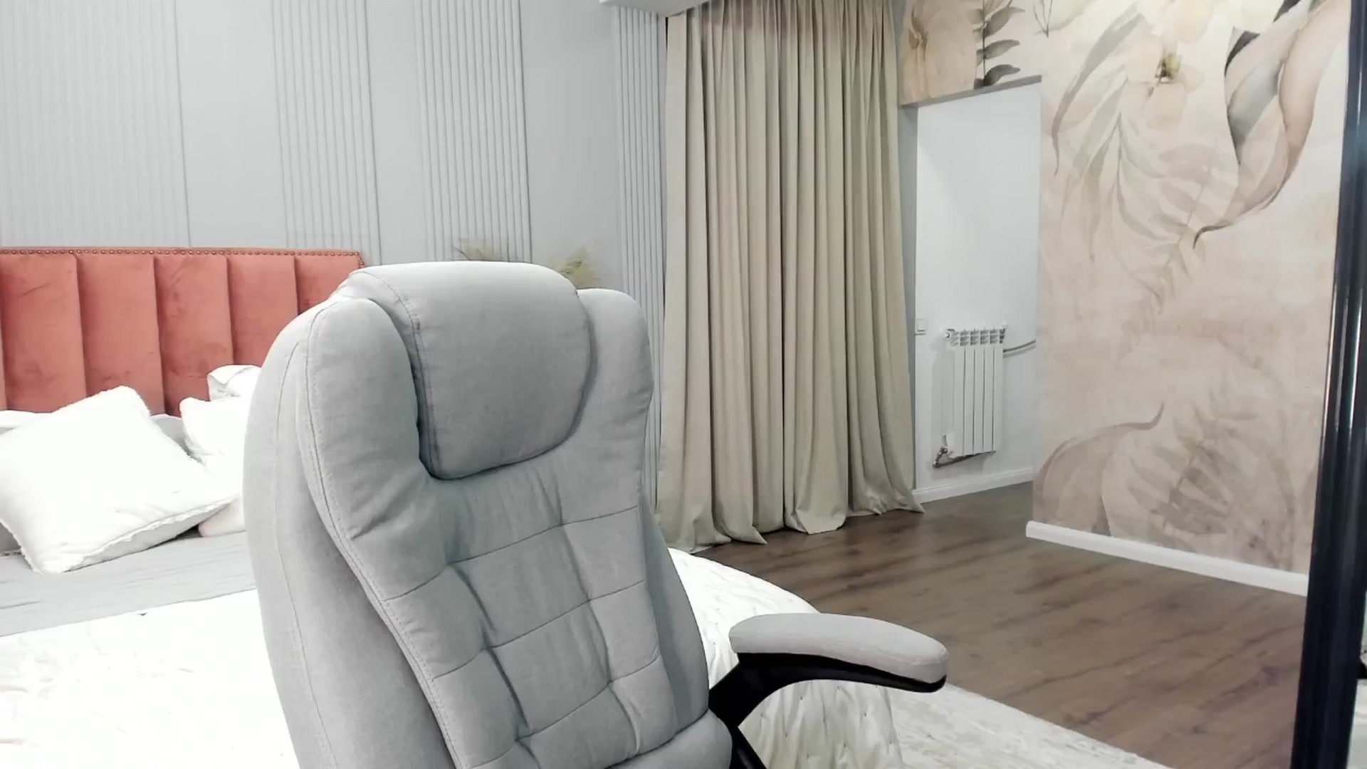 Gallery image thumbnail from NellieCutest's myfreecams stream on, 02/09/2025, 20:46 image 10 of 20