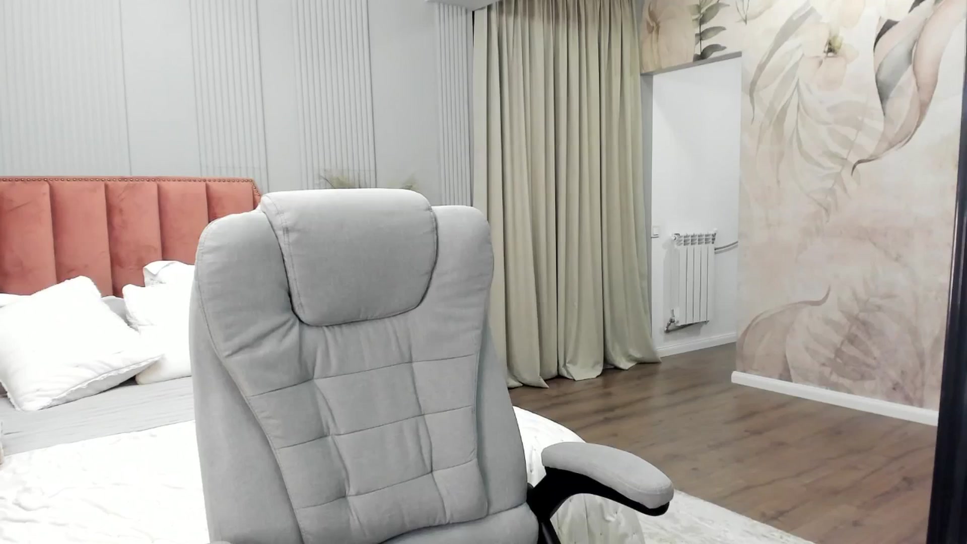 Gallery image thumbnail from NellieCutest's myfreecams stream on, 02/13/2025, 22:19 image 10 of 20