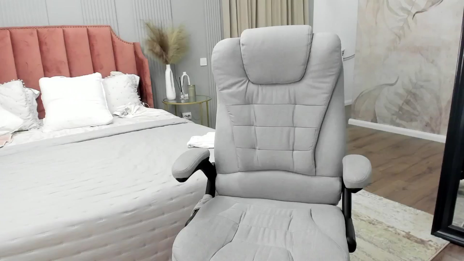 Gallery image thumbnail from NellieCutest's myfreecams stream on, 02/21/2025, 22:18 image 9 of 20