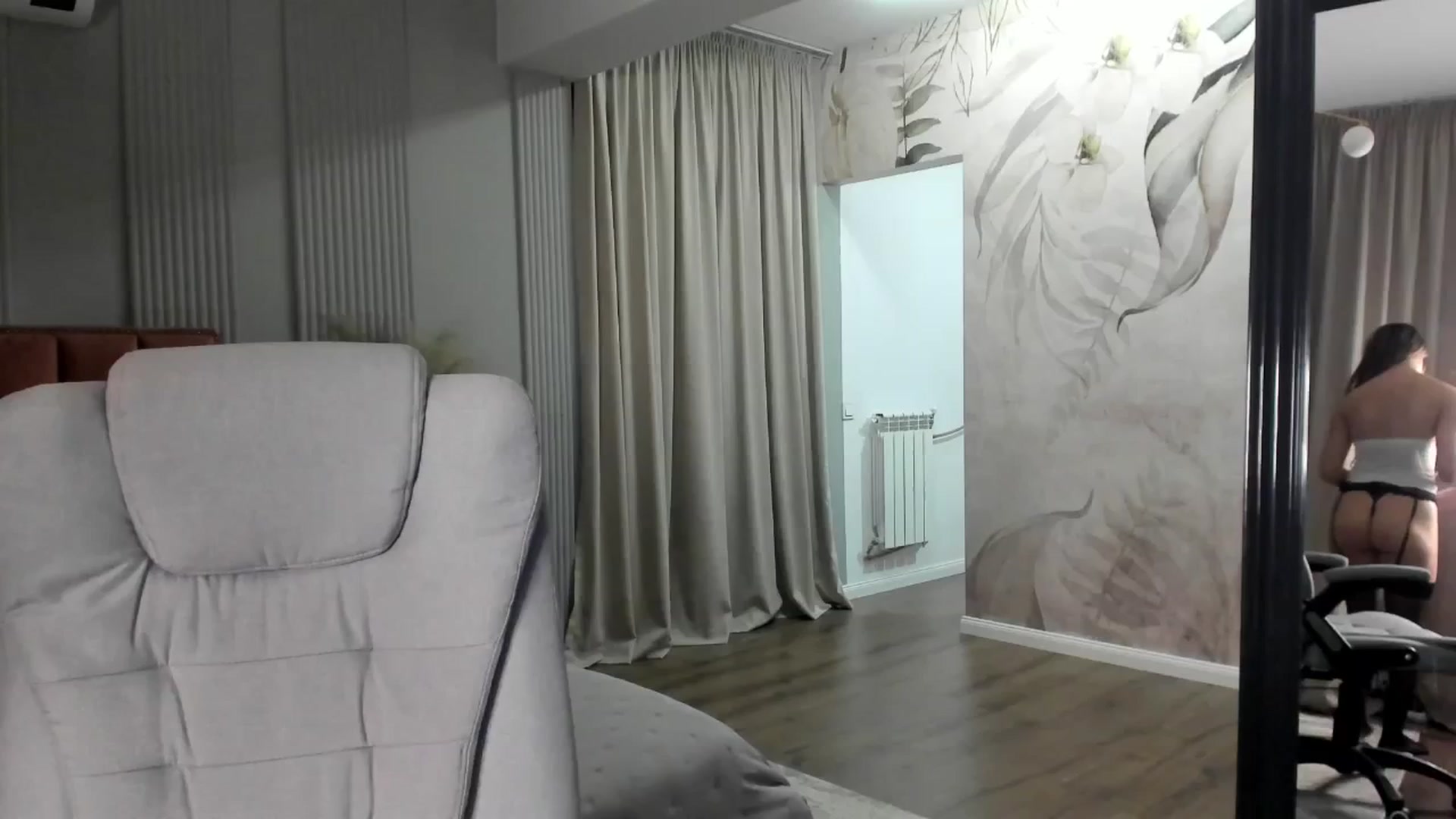 Gallery image thumbnail from NellieCutest's myfreecams stream on, 02/22/2025, 23:12 image 18 of 20