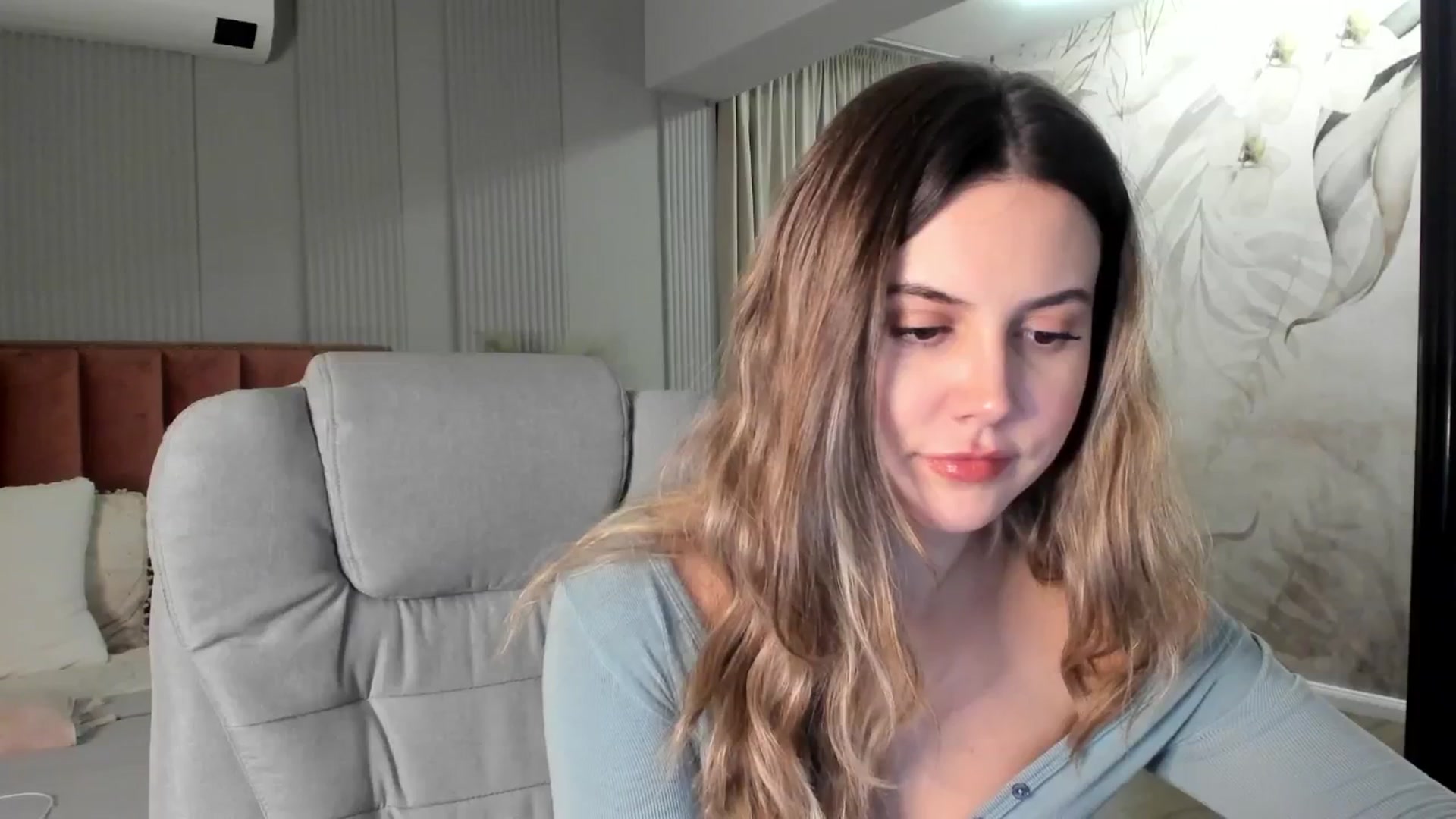 Gallery image thumbnail from NellieCutest's myfreecams stream on, 02/23/2025, 23:27 image 15 of 20