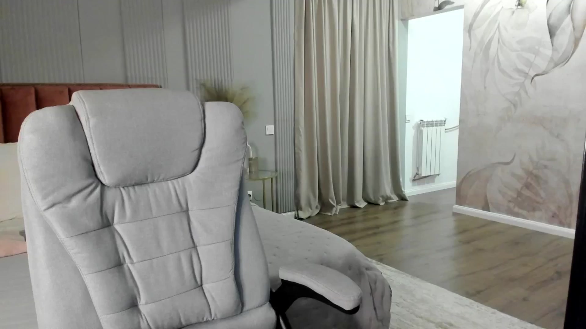 Gallery image thumbnail from NellieCutest's myfreecams stream on, 02/27/2025, 23:06 image 14 of 20