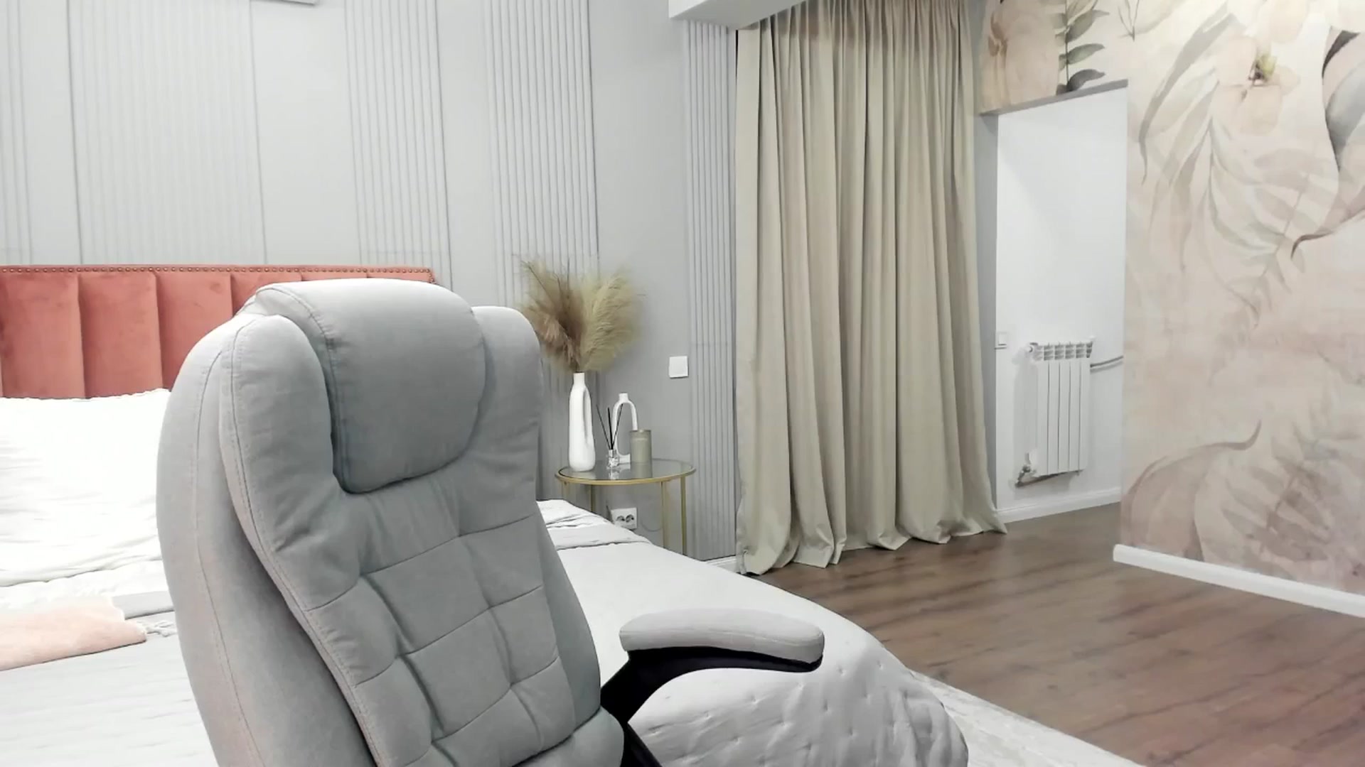 Gallery image thumbnail from NellieCutest's myfreecams stream on, 02/27/2025, 23:06 image 6 of 20