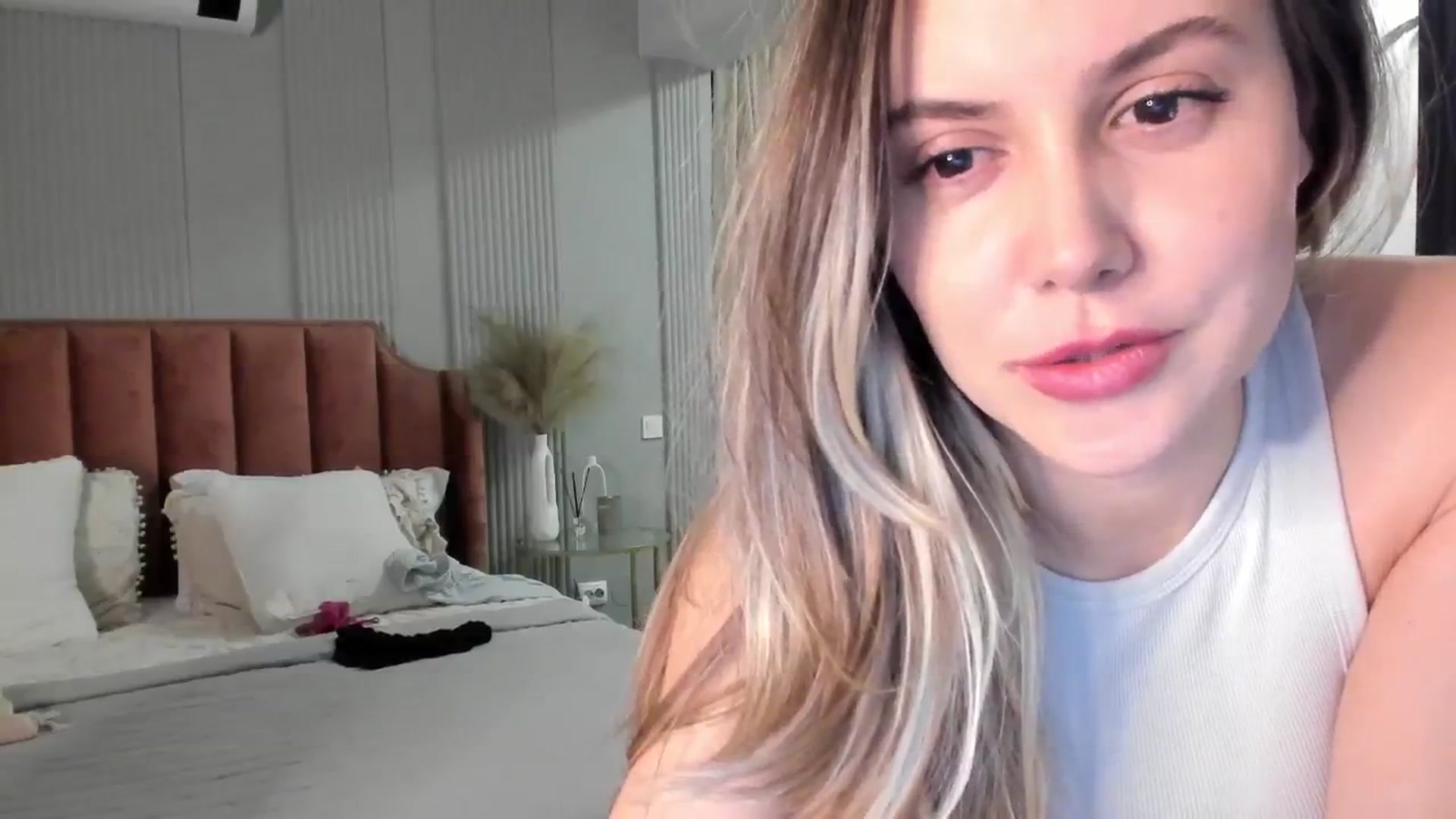 Gallery image thumbnail from NellieCutest's myfreecams stream on, 02/28/2025, 20:41 image 13 of 20