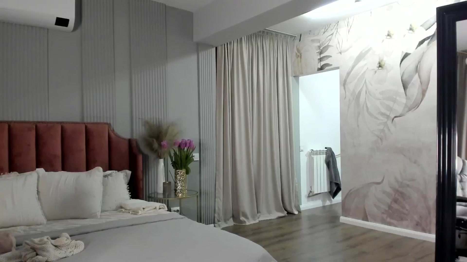 Gallery image thumbnail from NellieCutest's myfreecams stream on, 03/08/2025, 23:10 image 17 of 20
