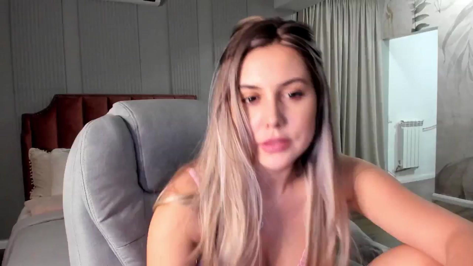 Gallery image thumbnail from NellieCutest's myfreecams stream on, 03/20/2025, 22:18 image 20 of 20