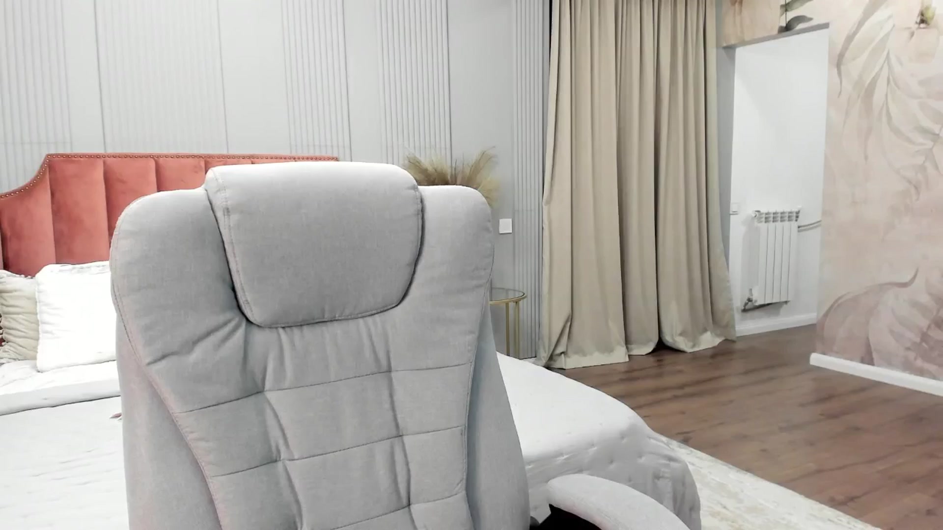 Gallery image thumbnail from NellieCutest's myfreecams stream on, 03/22/2025, 22:32 image 14 of 20