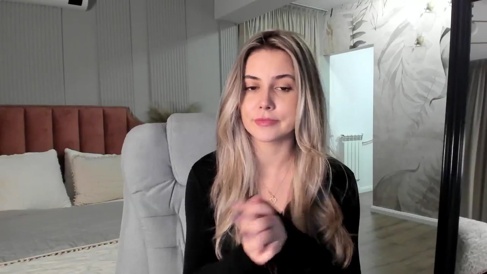 Gallery image thumbnail from NellieCutest's myfreecams stream on, 04/10/2025, 20:23 image 20 of 20